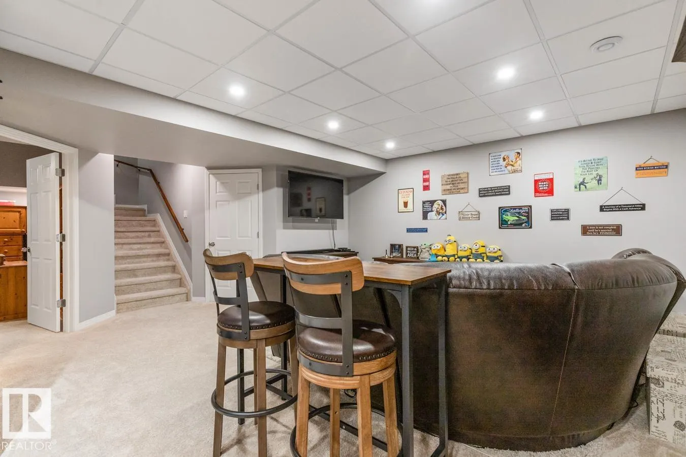 17 MEADOWVIEW Landing