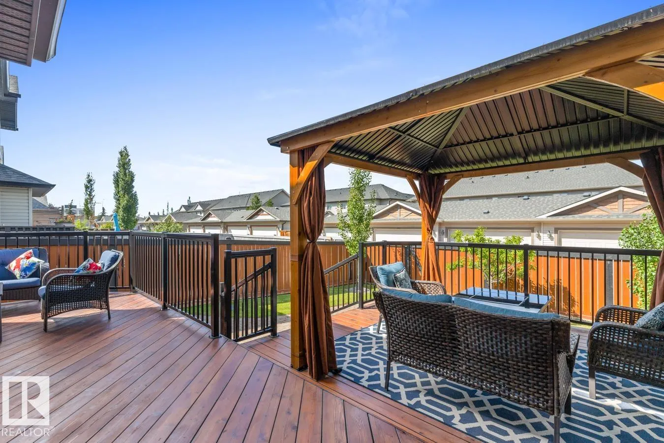 17 MEADOWVIEW Landing