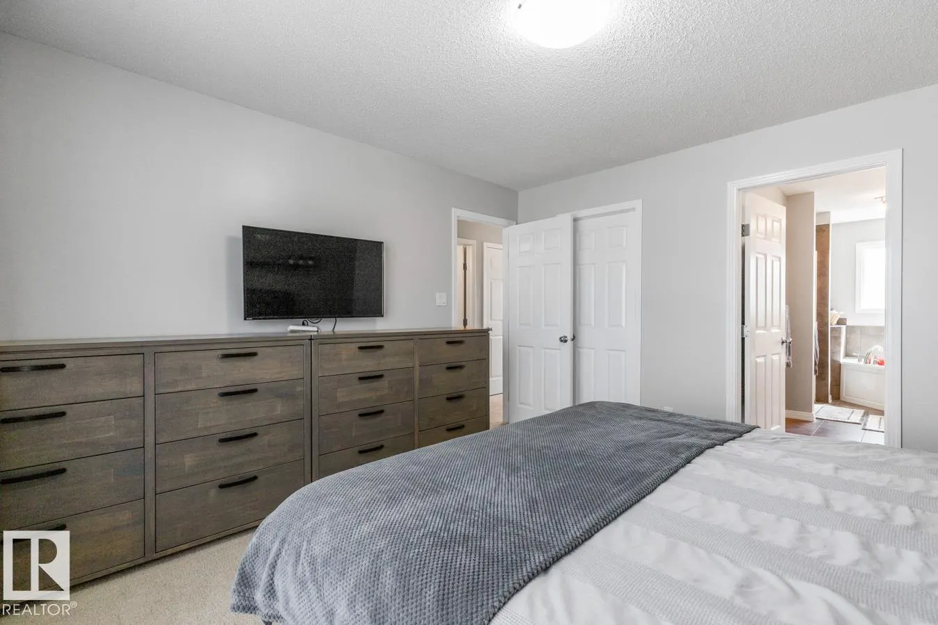 17 MEADOWVIEW Landing