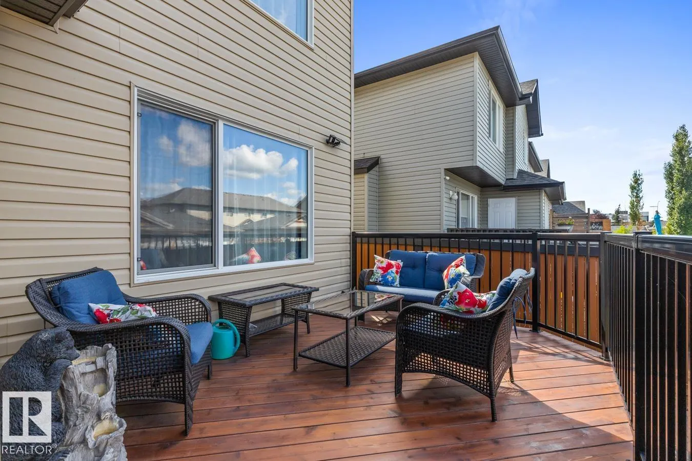 17 MEADOWVIEW Landing