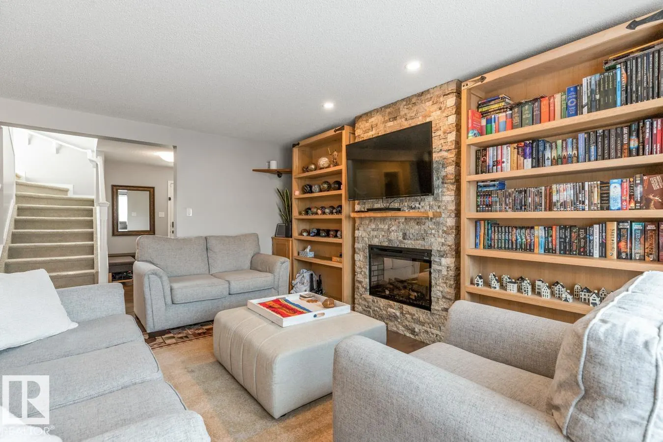 17 MEADOWVIEW Landing