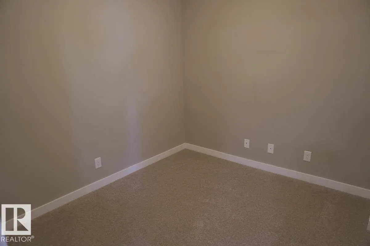 5810 MULLEN Place