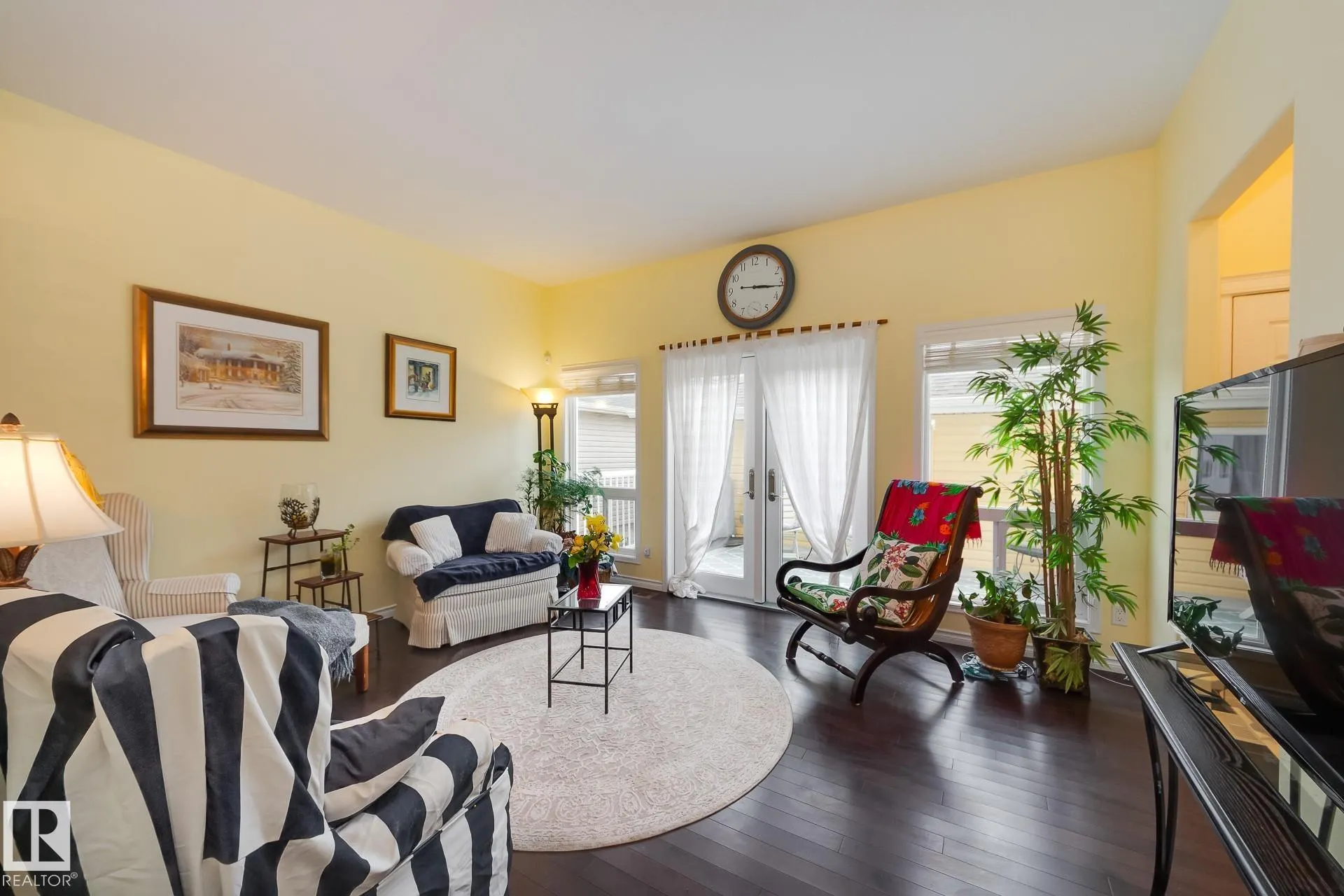 1832 CARRUTHERS Lane