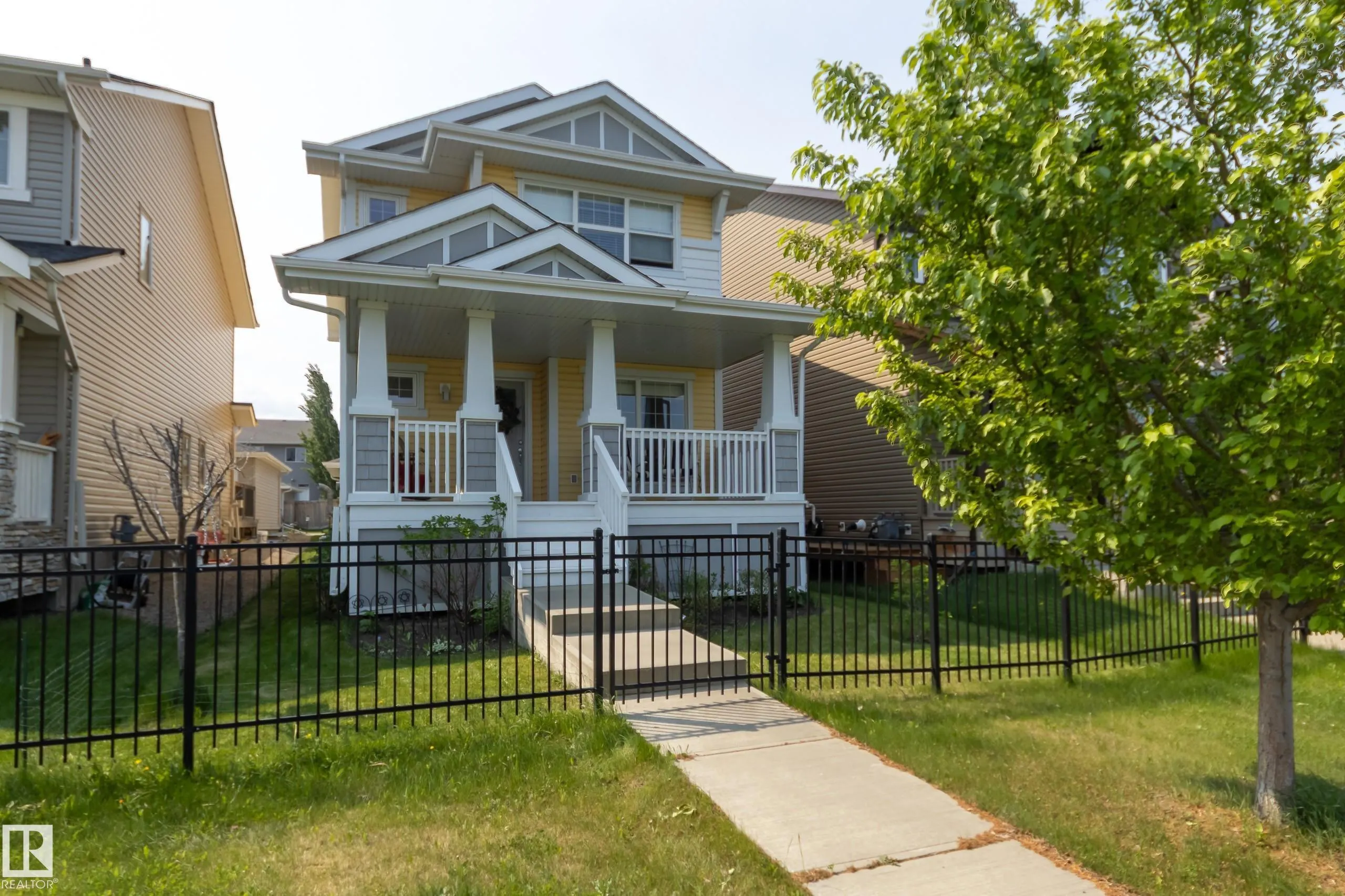 1832 CARRUTHERS Lane