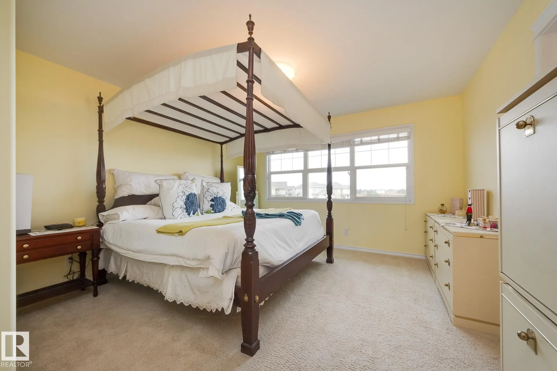 1832 CARRUTHERS Lane