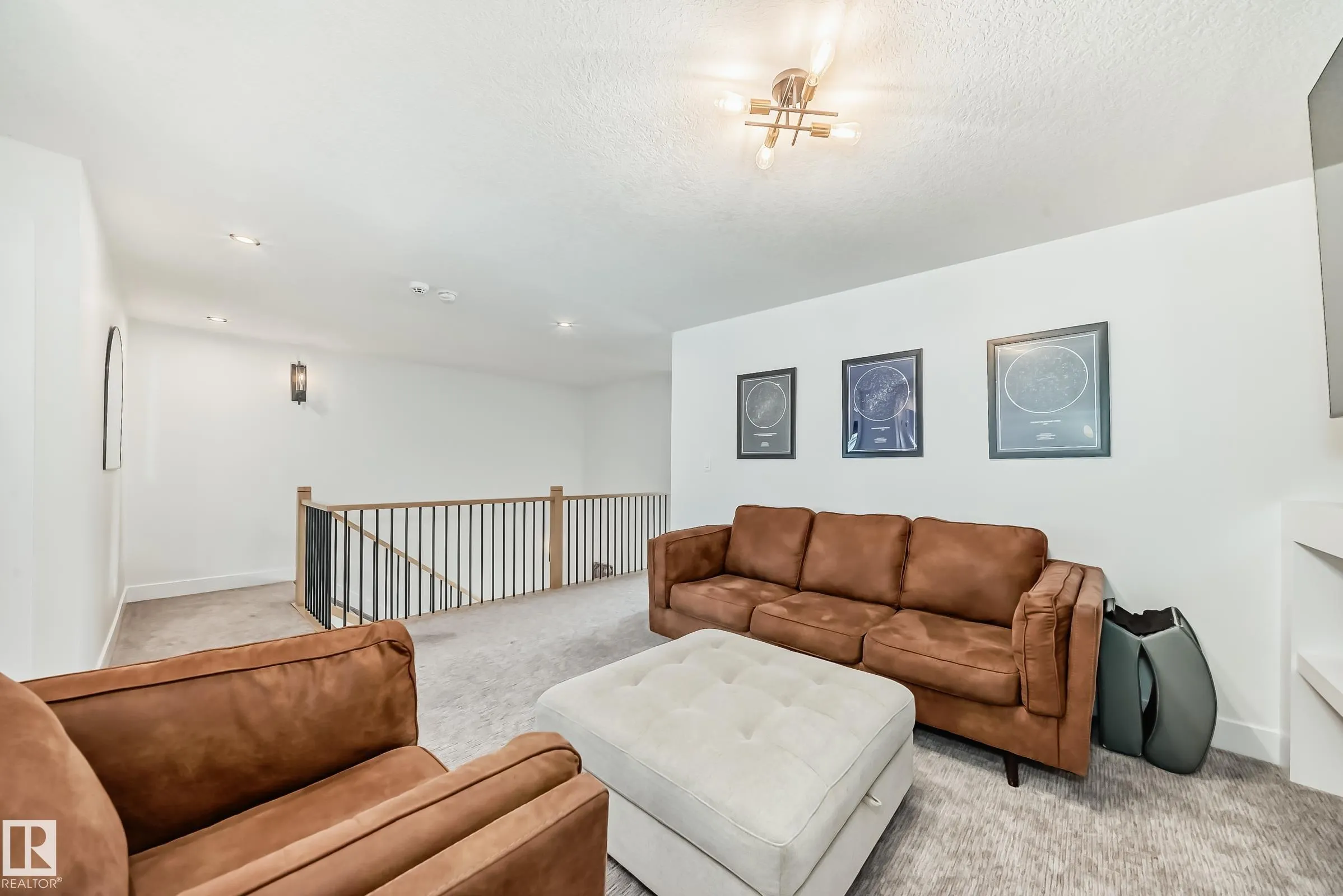 334 MEADOWVIEW Drive