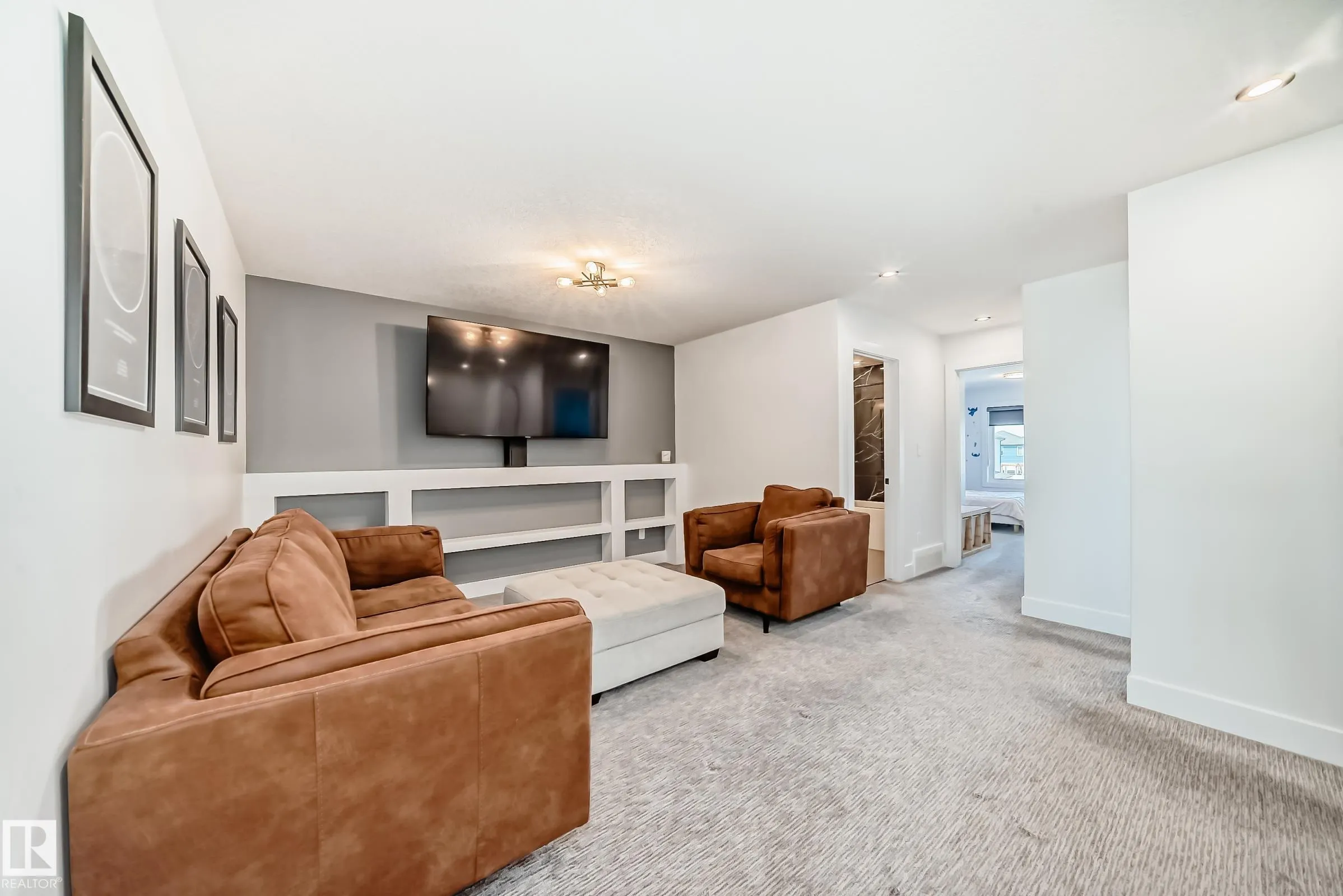 334 MEADOWVIEW Drive