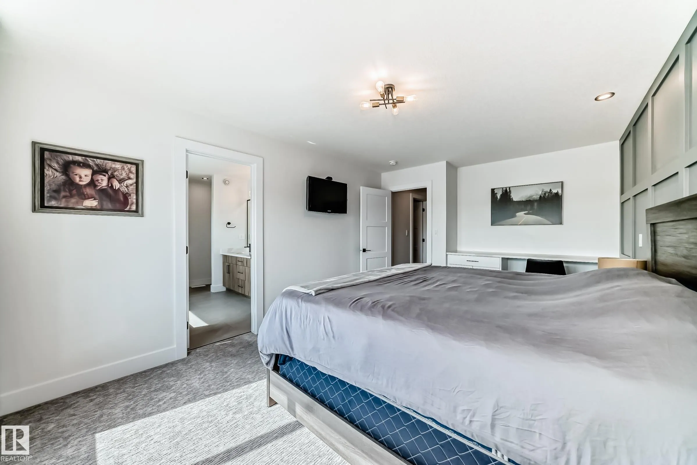 334 MEADOWVIEW Drive