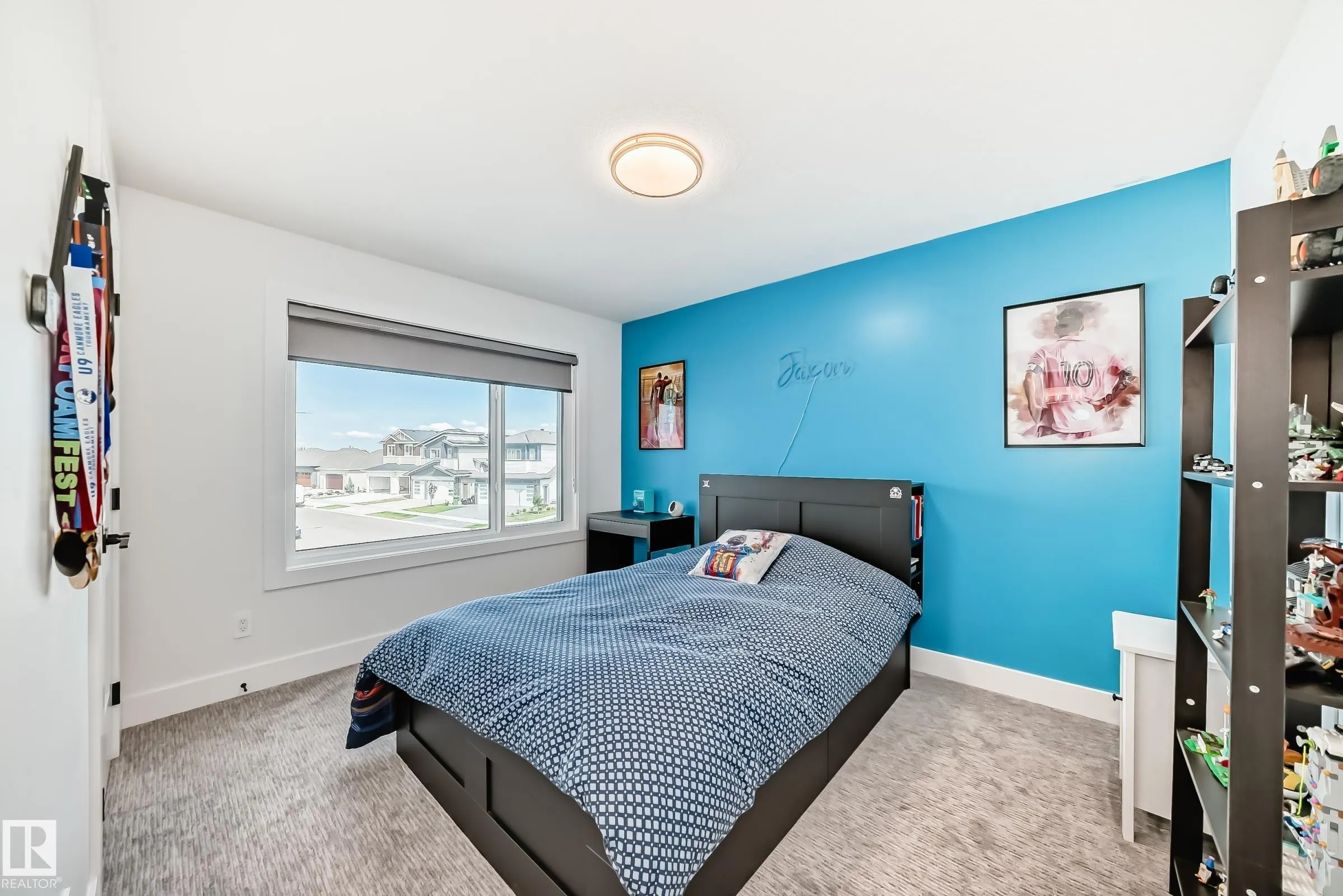 334 MEADOWVIEW Drive