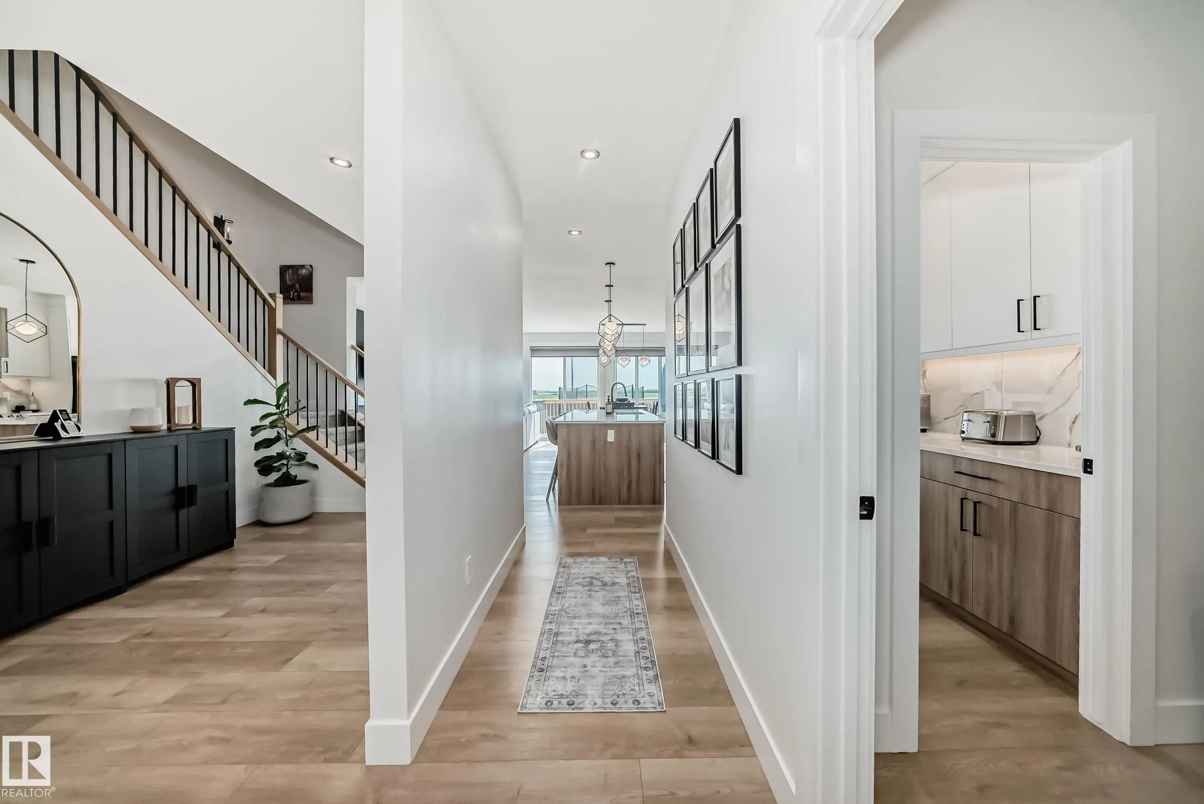 334 MEADOWVIEW Drive
