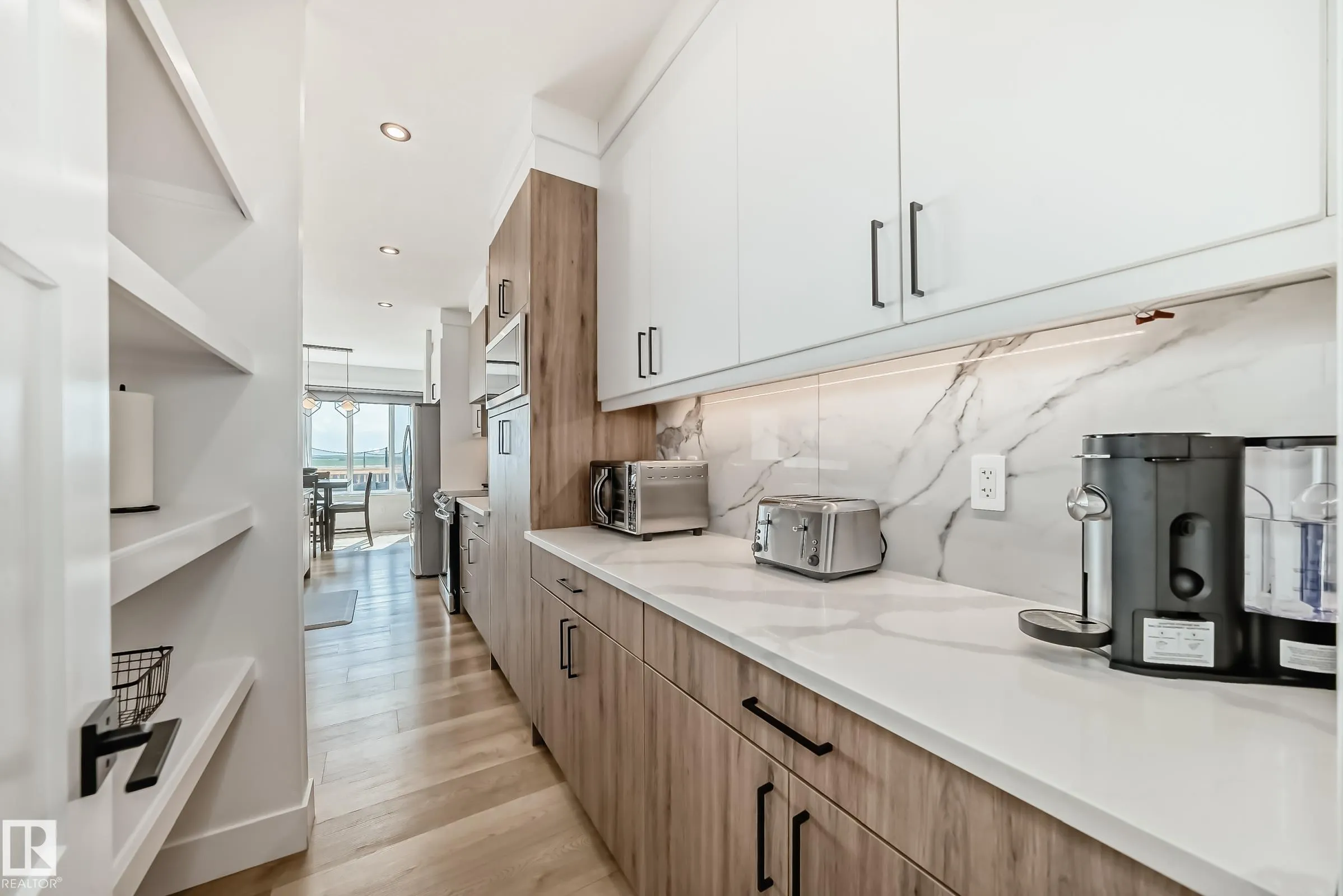 334 MEADOWVIEW Drive