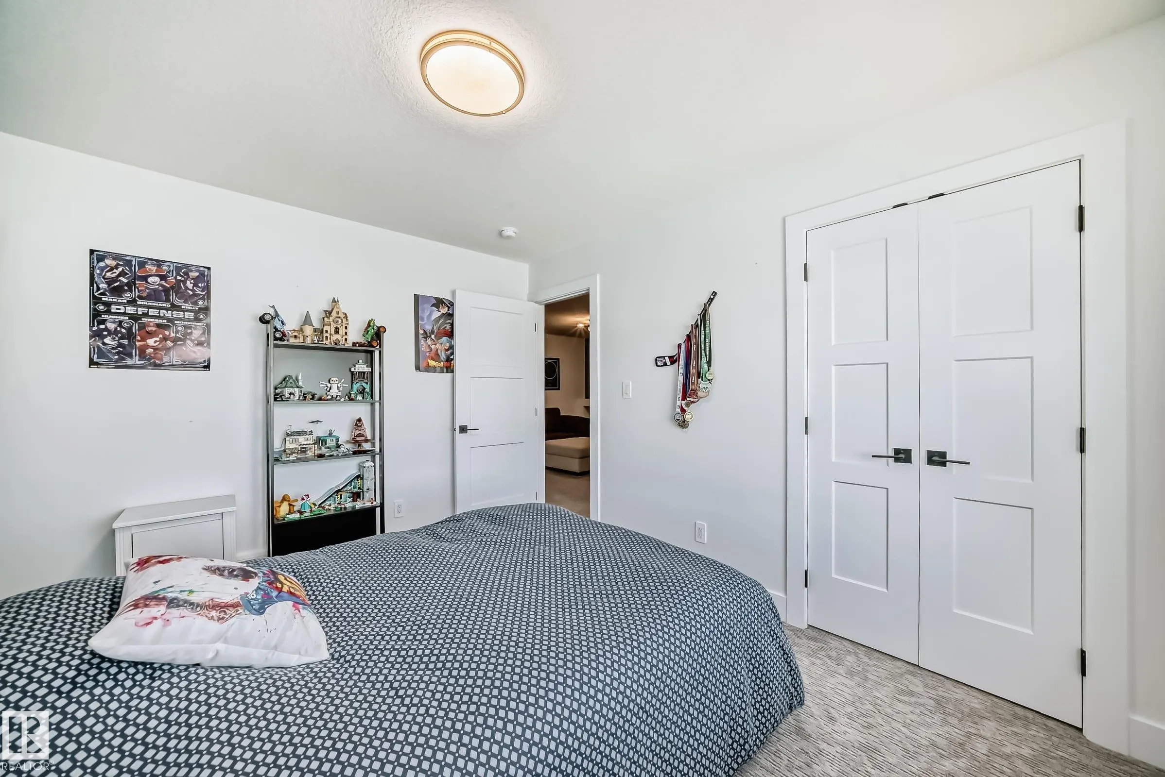 334 MEADOWVIEW Drive