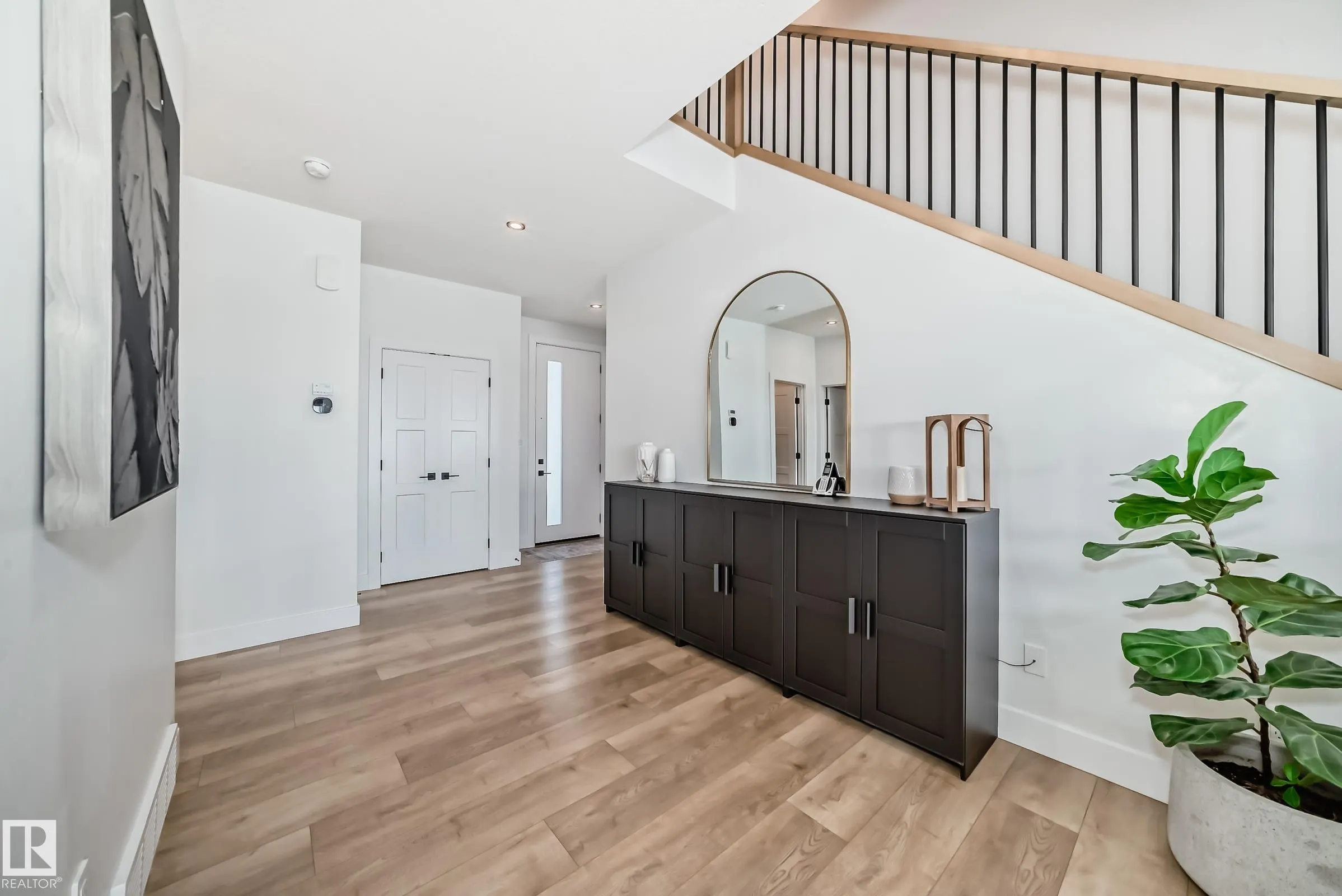 334 MEADOWVIEW Drive