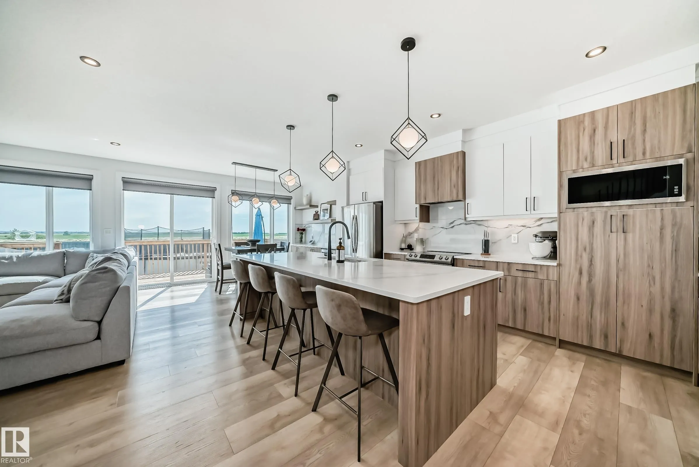 334 MEADOWVIEW Drive