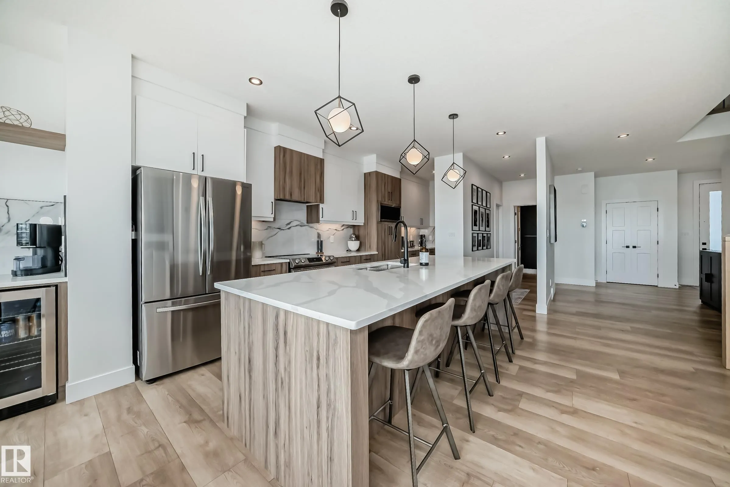 334 MEADOWVIEW Drive