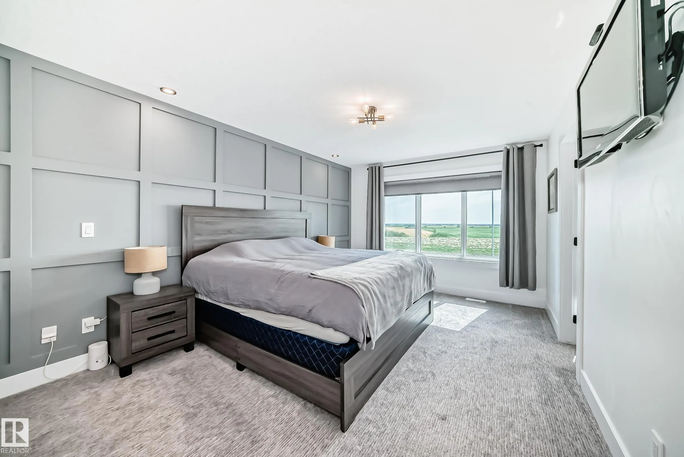 334 MEADOWVIEW Drive