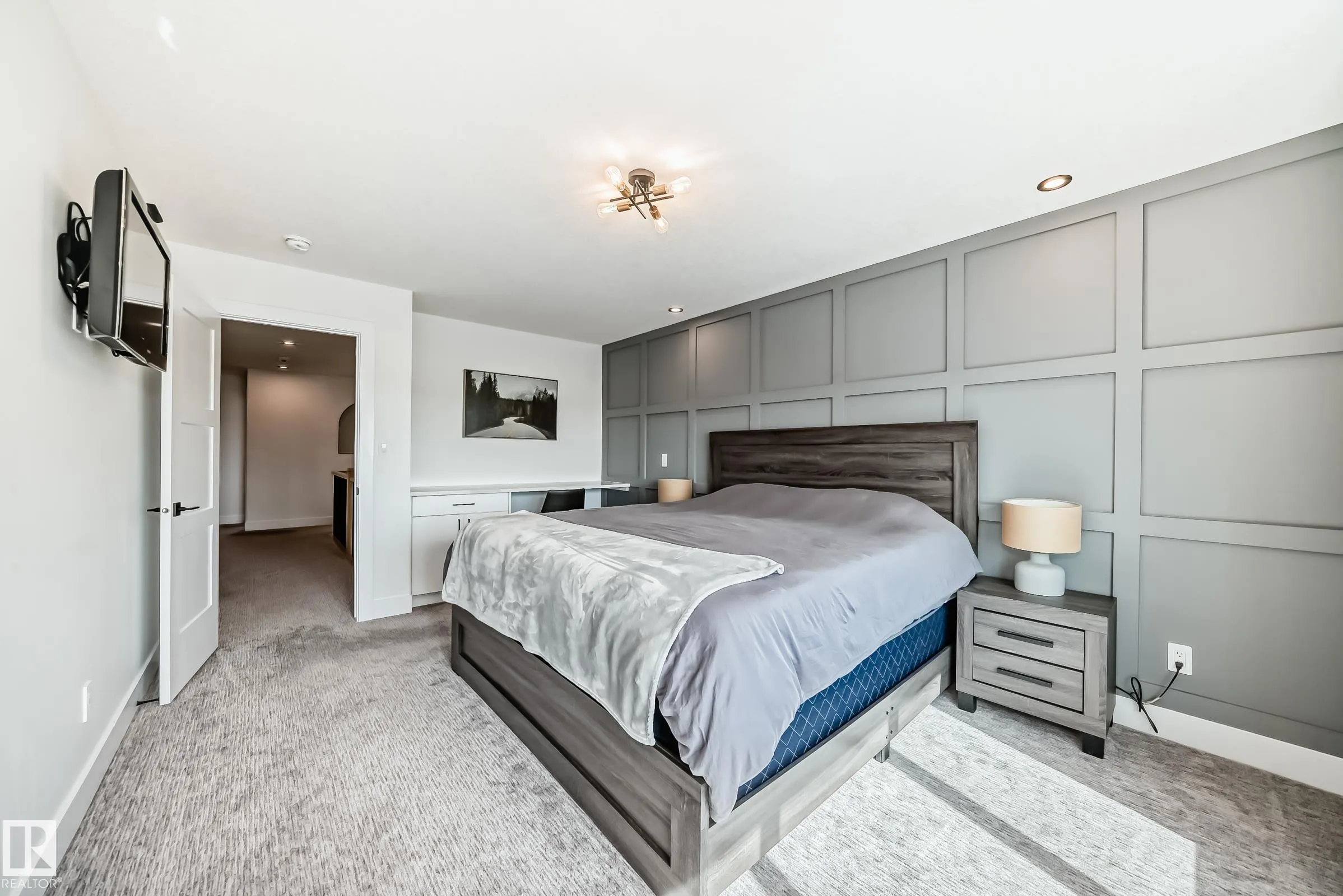 334 MEADOWVIEW Drive