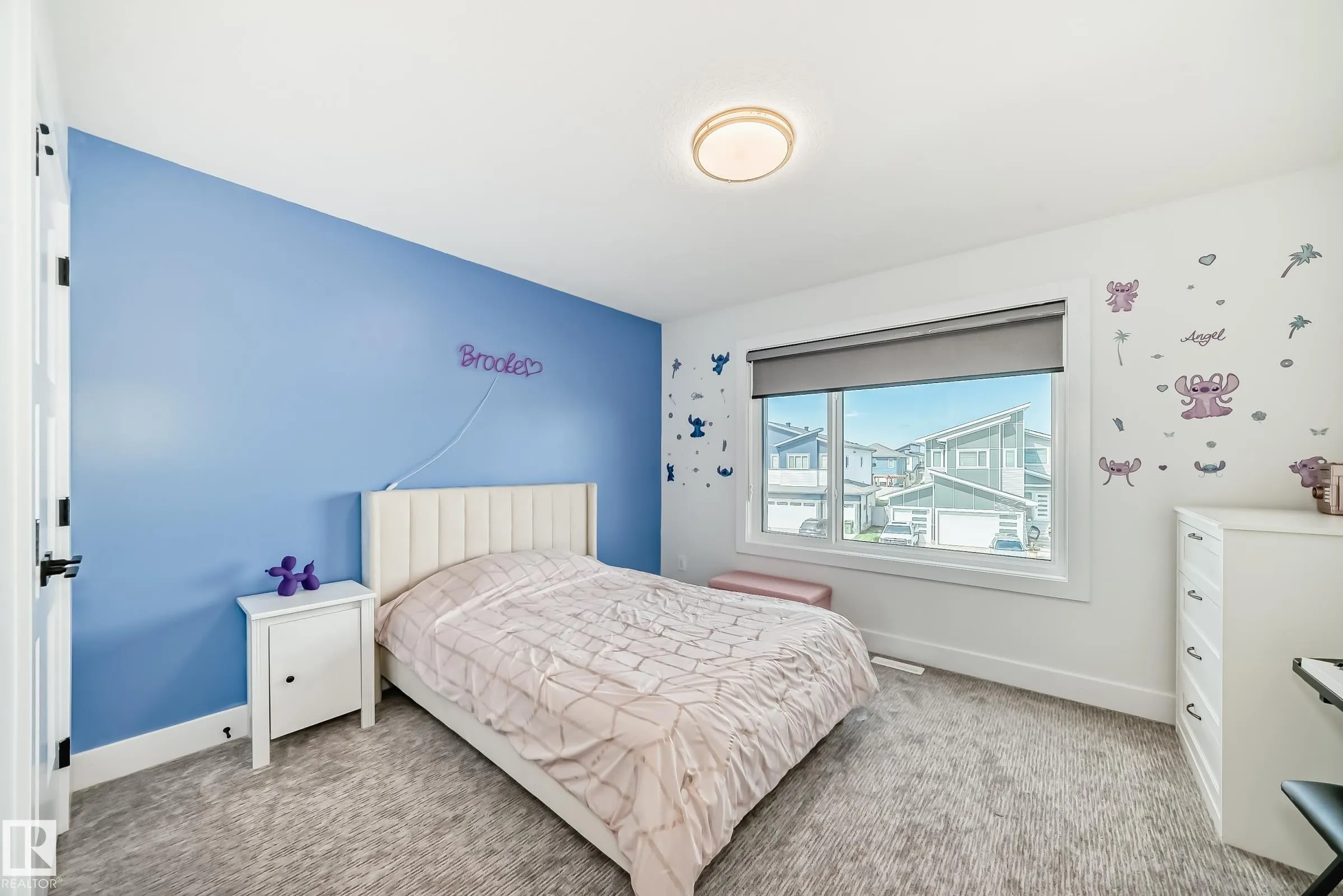 334 MEADOWVIEW Drive
