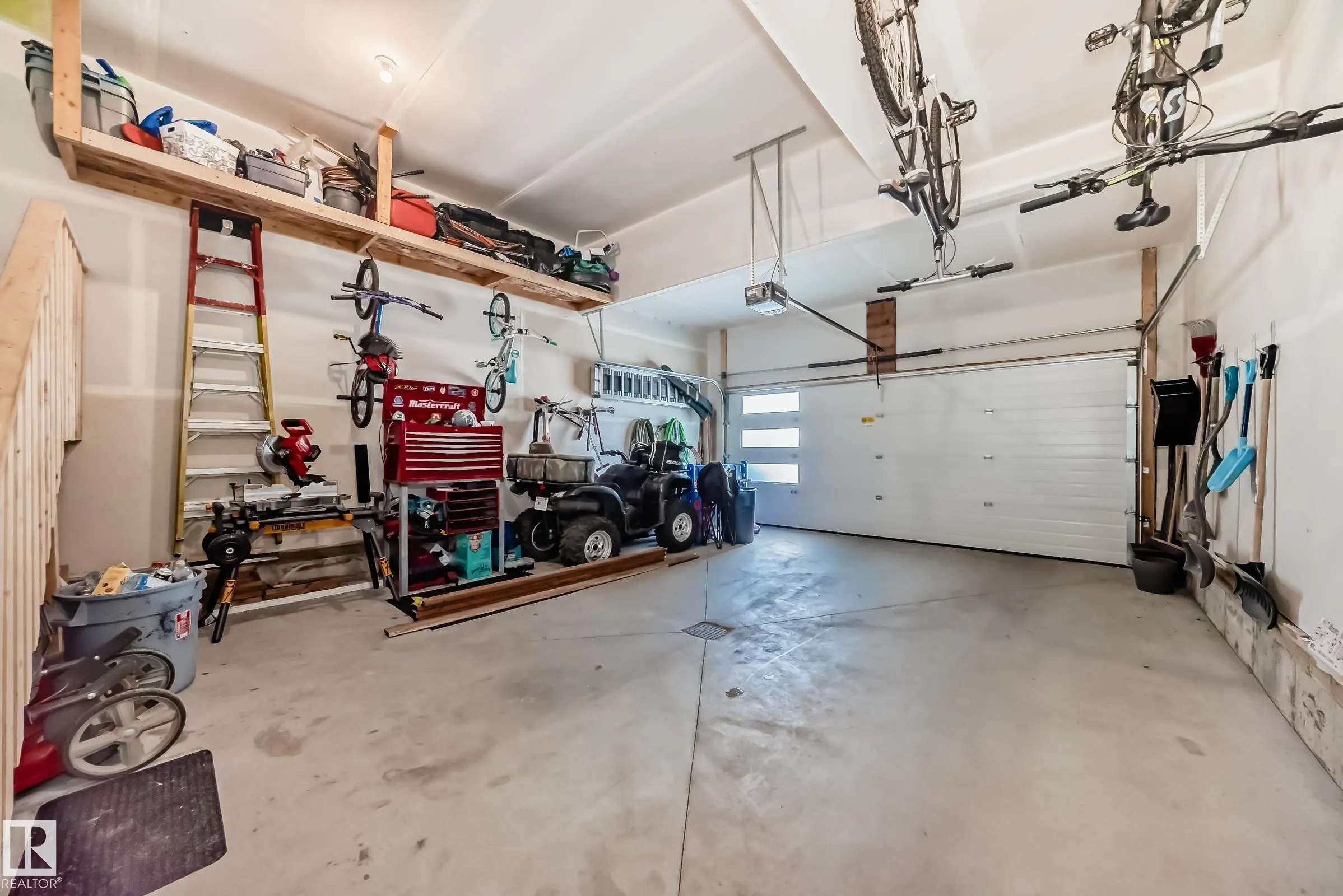 334 MEADOWVIEW Drive