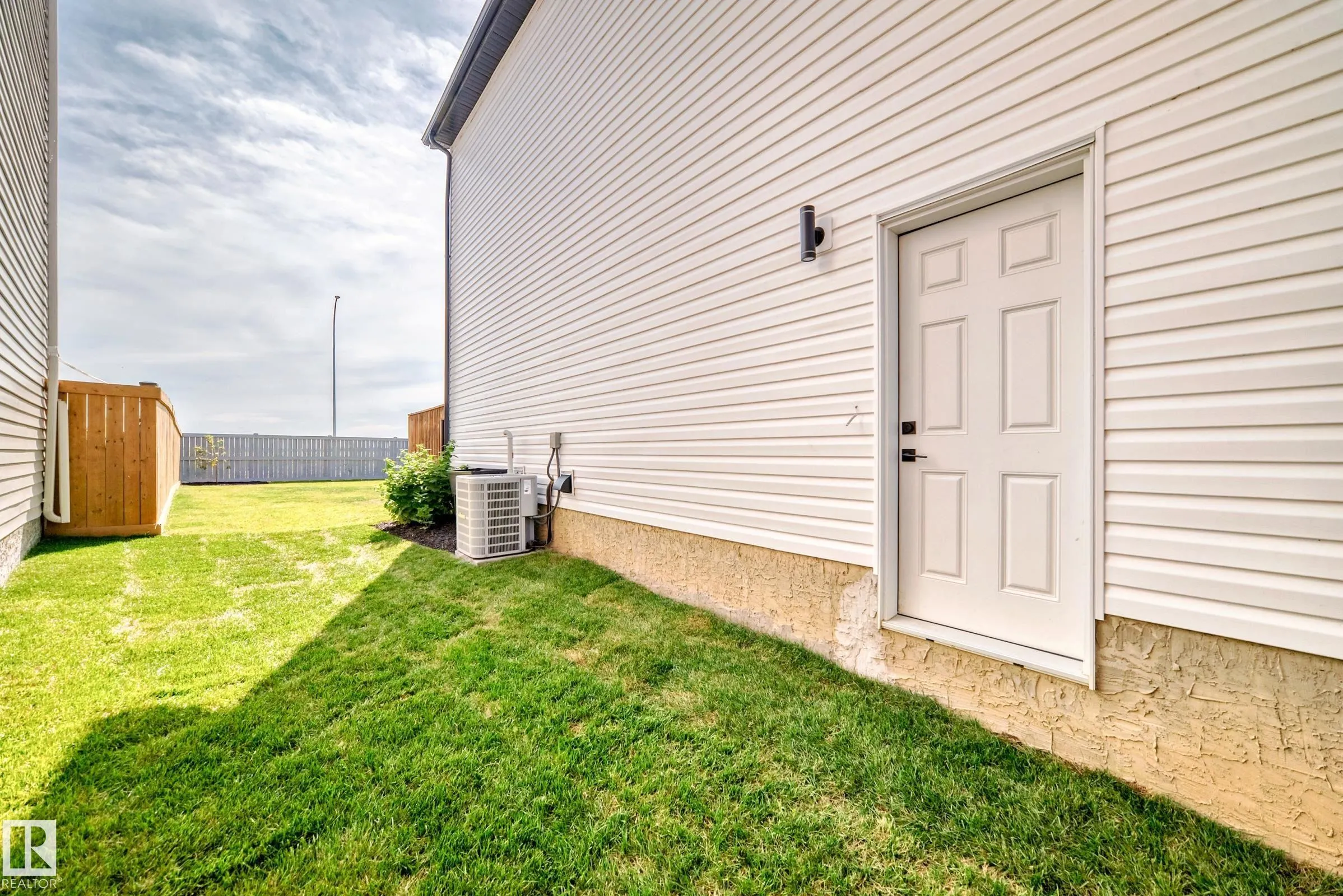 334 MEADOWVIEW Drive