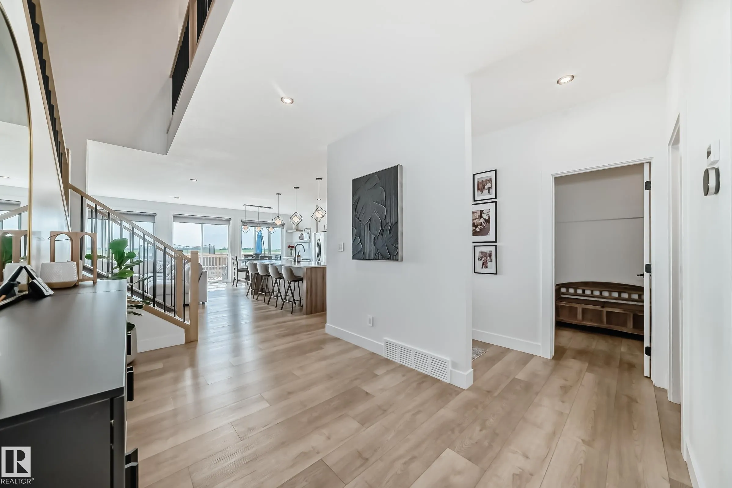 334 MEADOWVIEW Drive