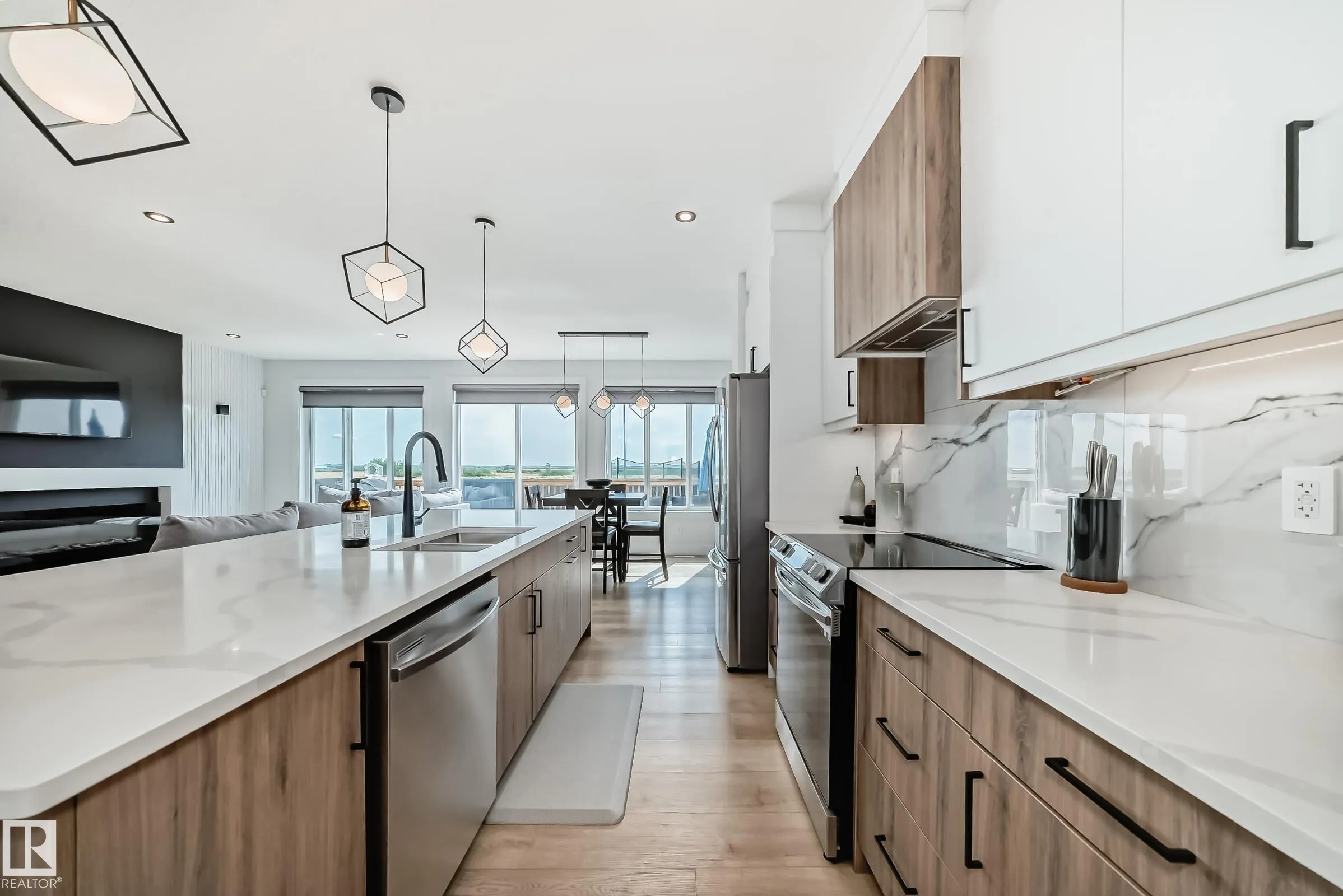 334 MEADOWVIEW Drive