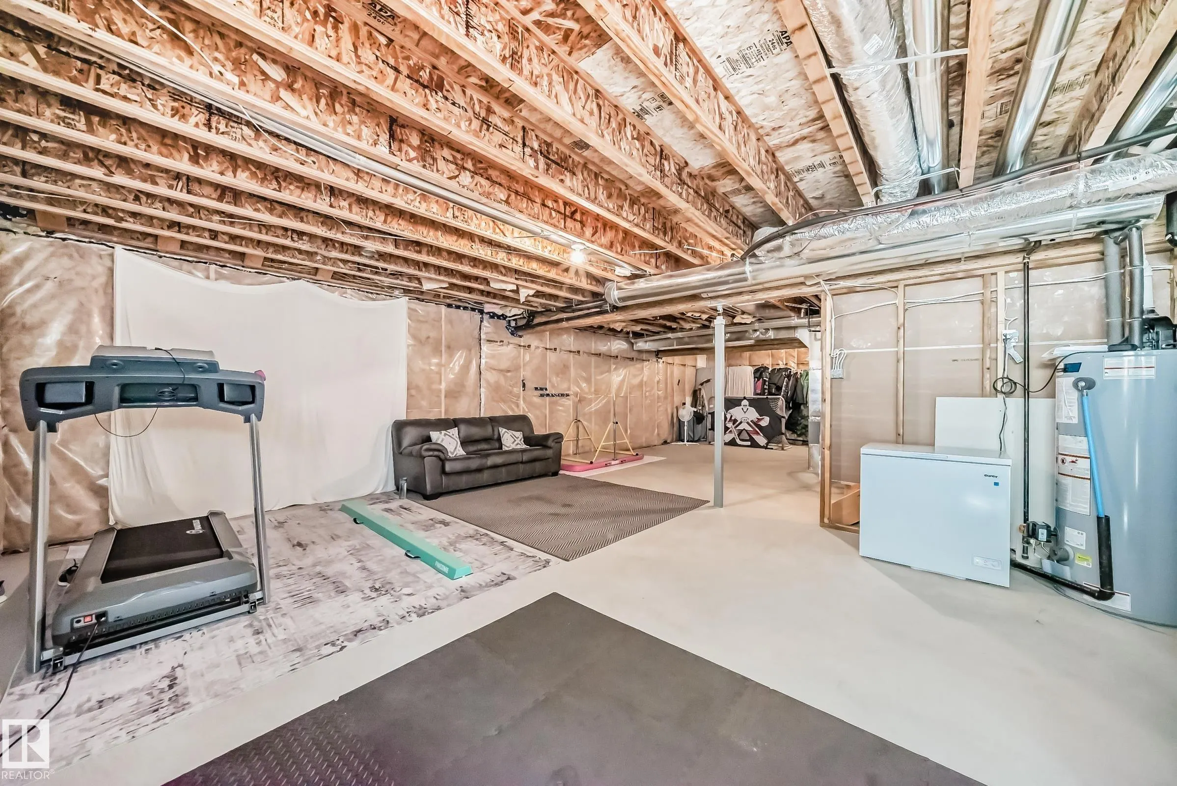 334 MEADOWVIEW Drive