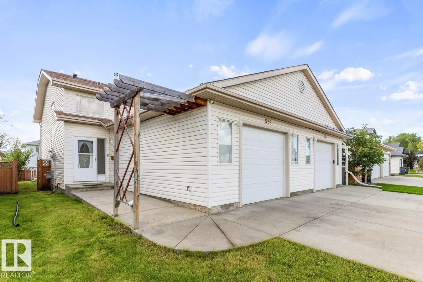 529 Kananaskis Drive