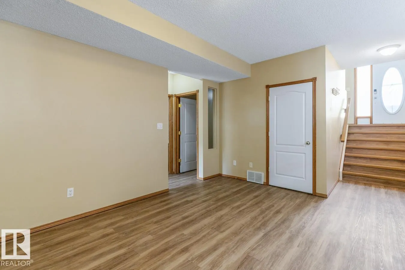 529 Kananaskis Drive