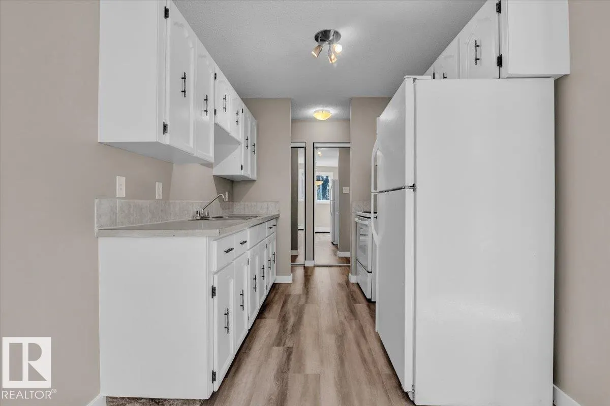 11308 108 Avenue
