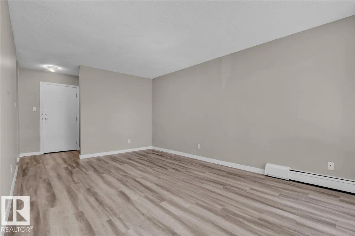 11308 108 Avenue