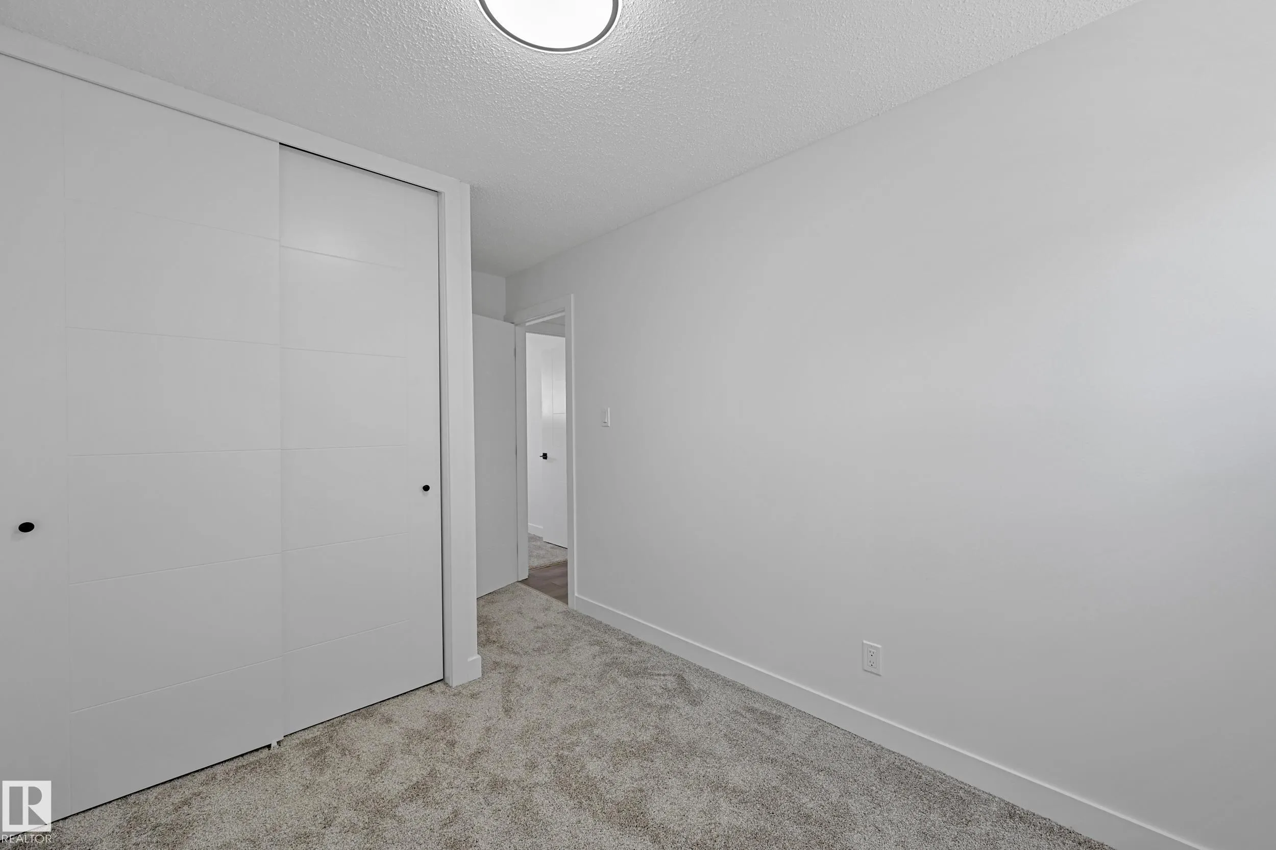 416 HERMITAGE Road