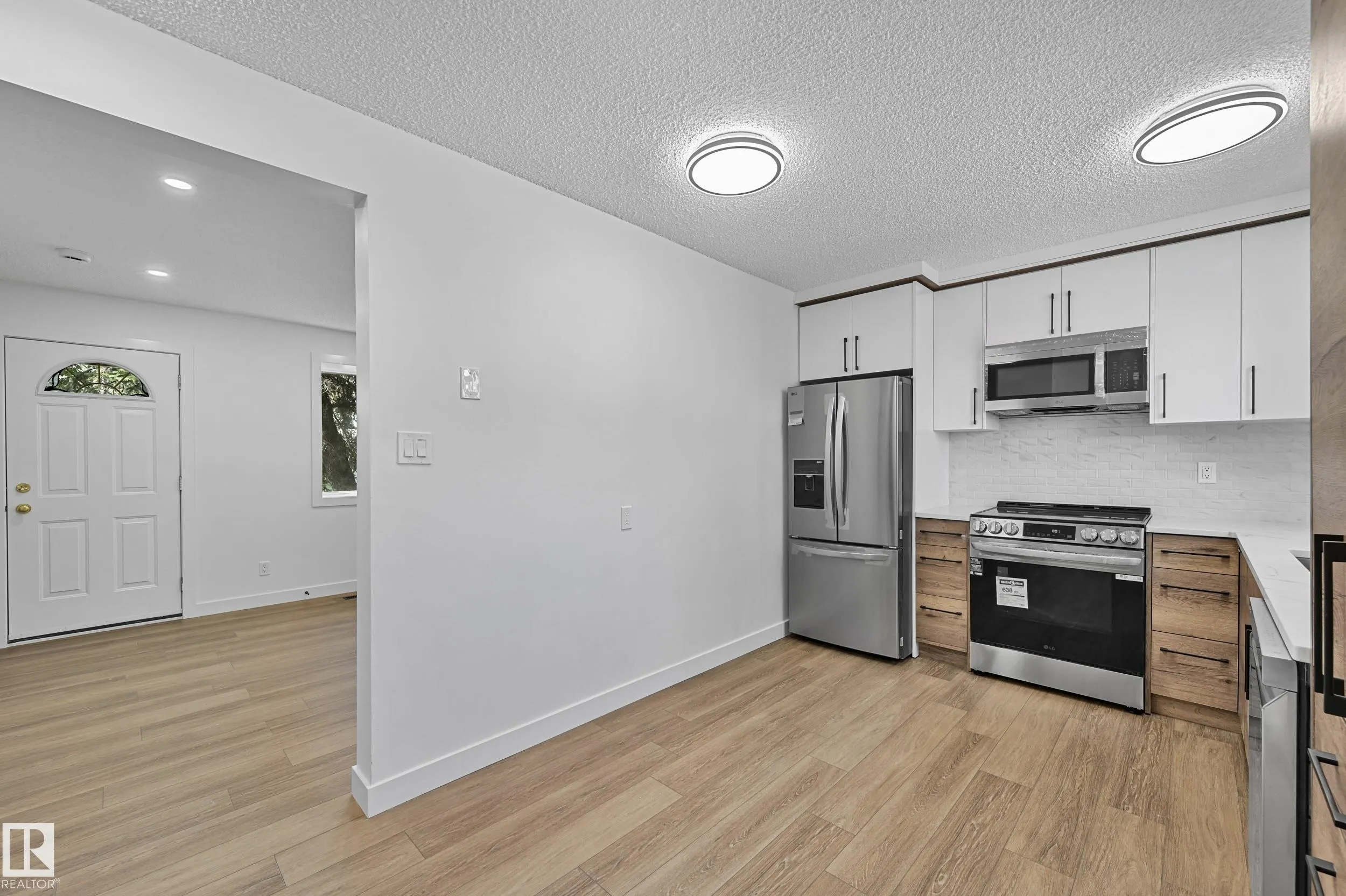 416 HERMITAGE Road