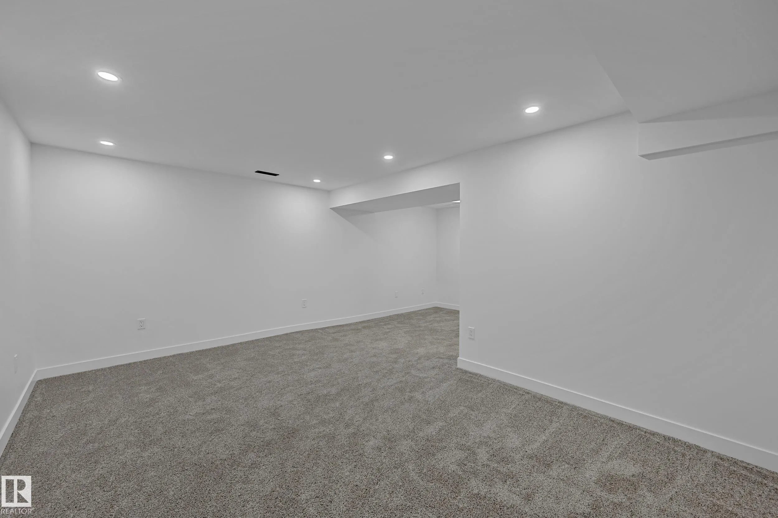 416 HERMITAGE Road