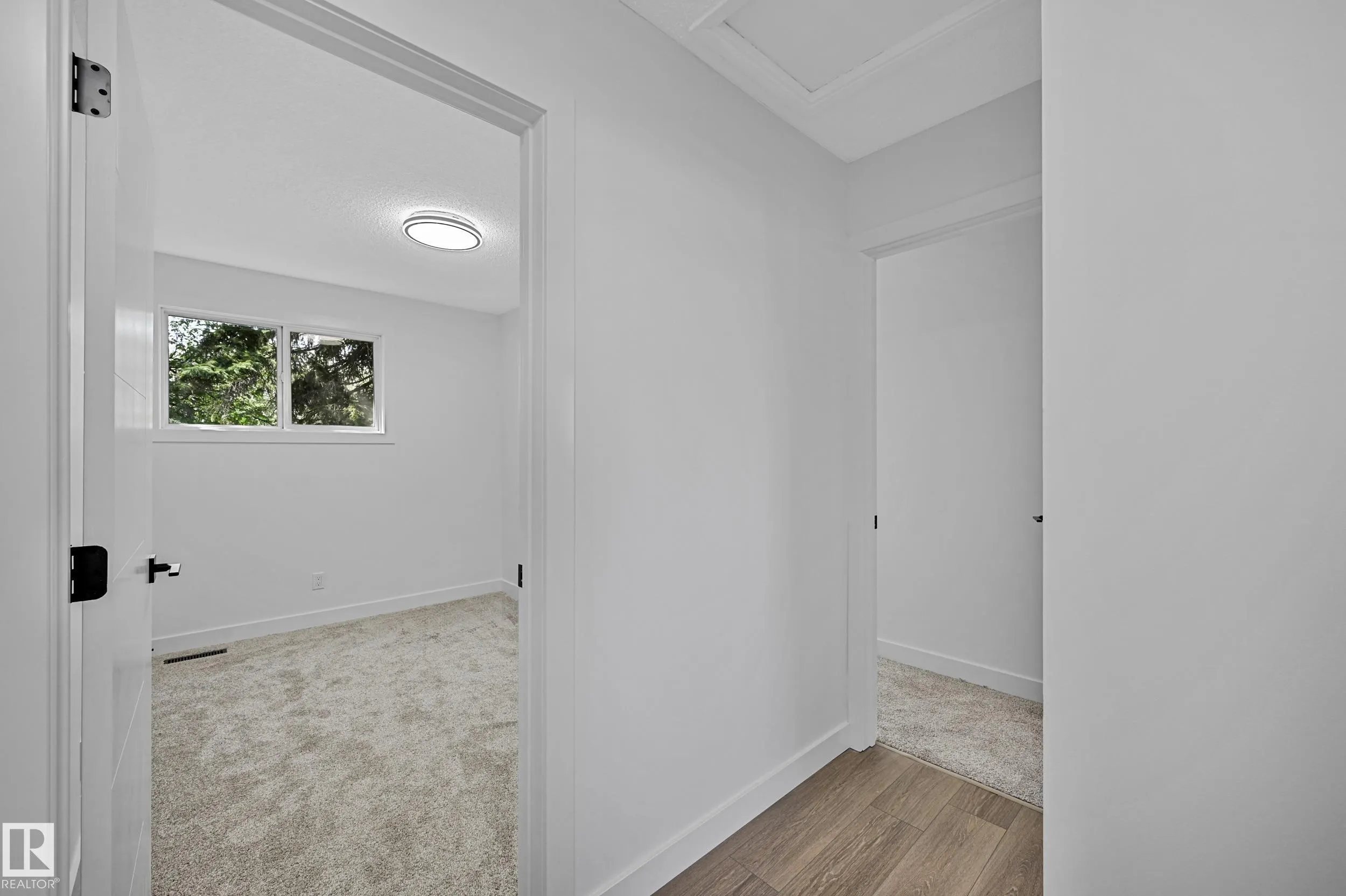 416 HERMITAGE Road