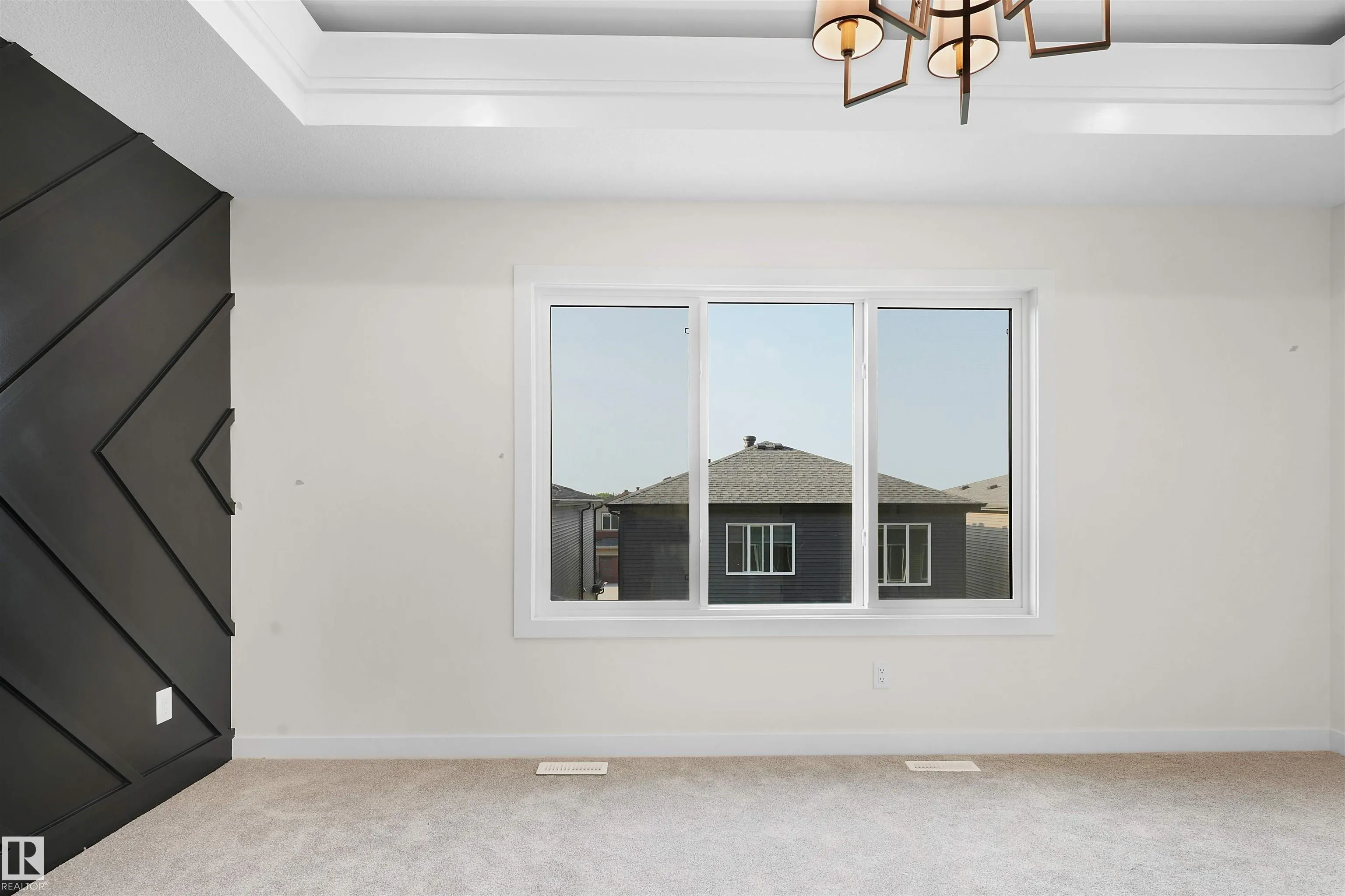 3326 Chickadee Dr