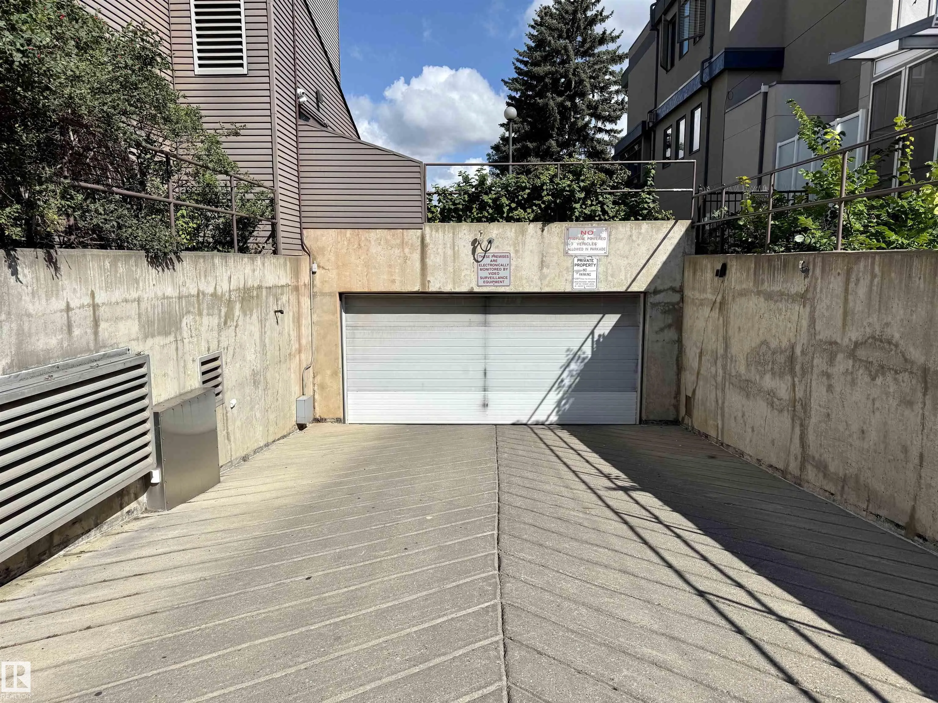 10545 SASKATCHEWAN Drive