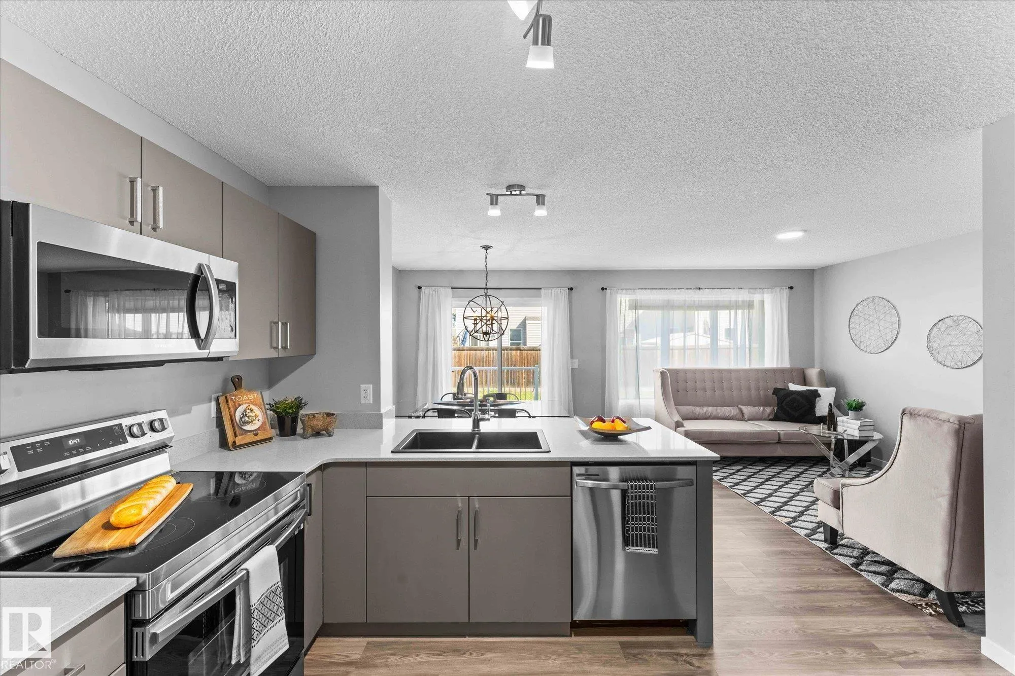 1321 SOUTH CREEK Link