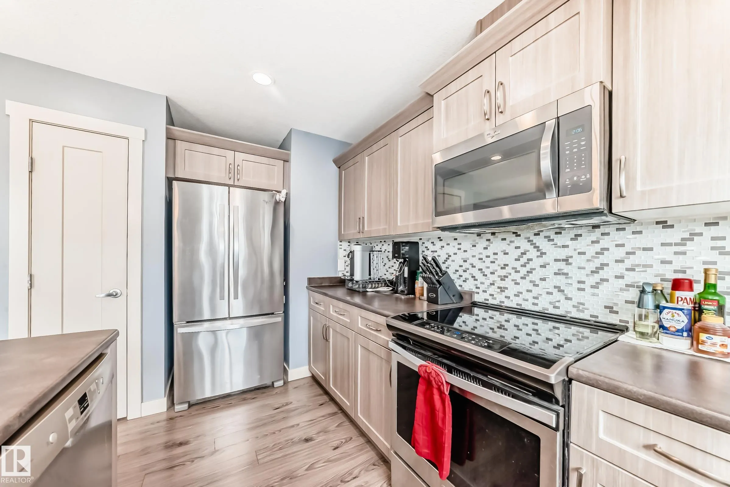 1391 STARLING Drive