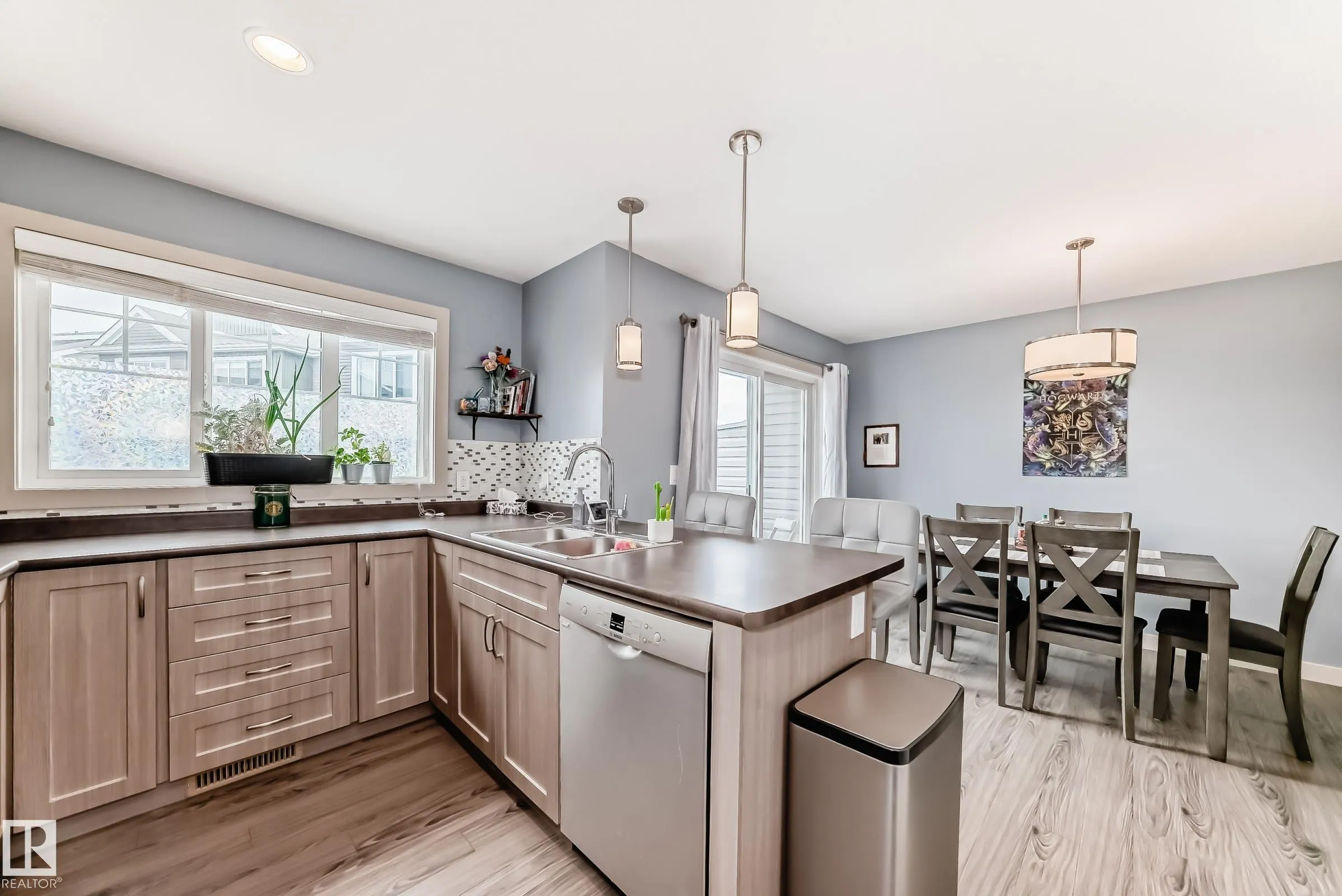 1391 STARLING Drive