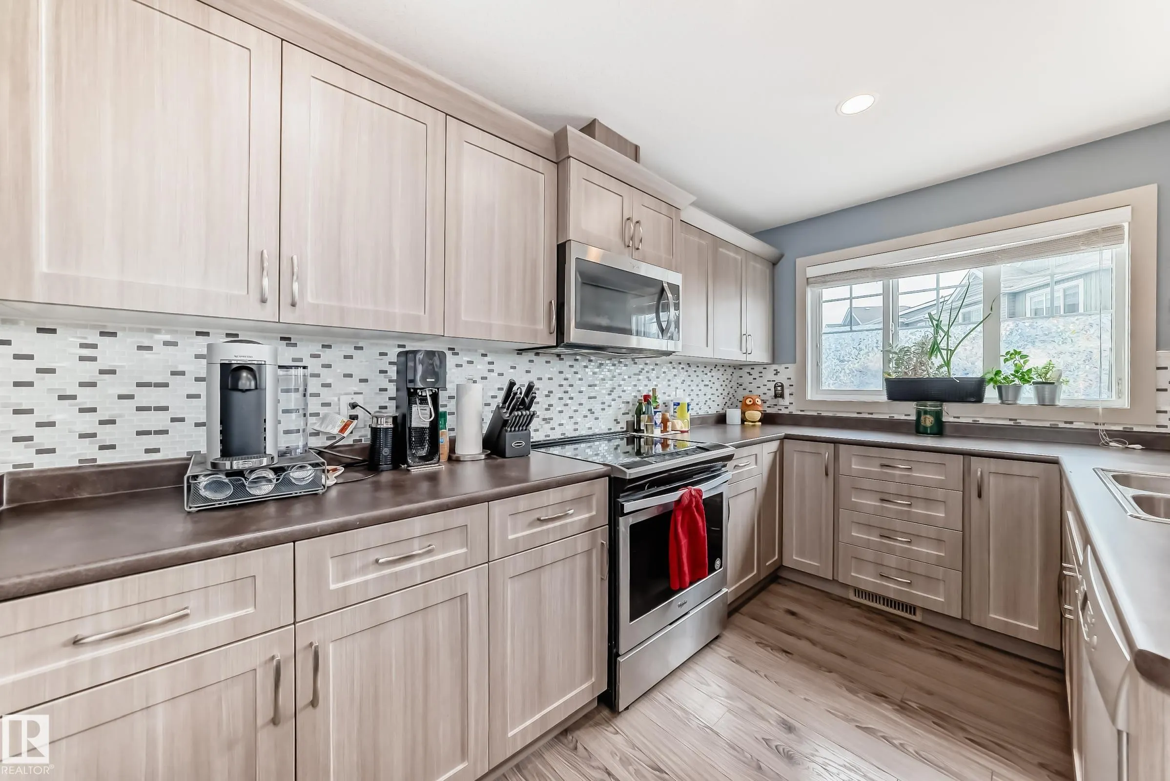 1391 STARLING Drive