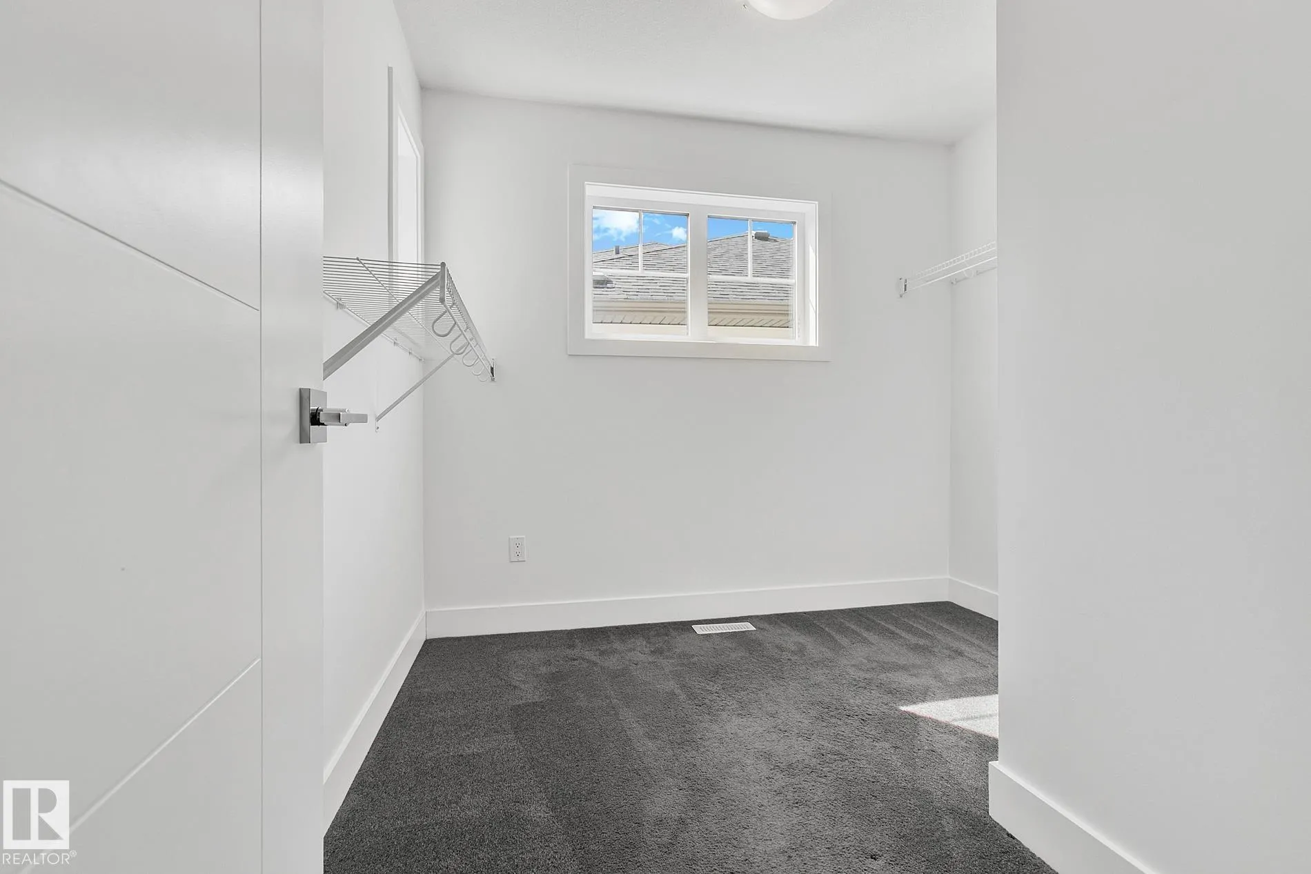 74 AMBLESIDE Way