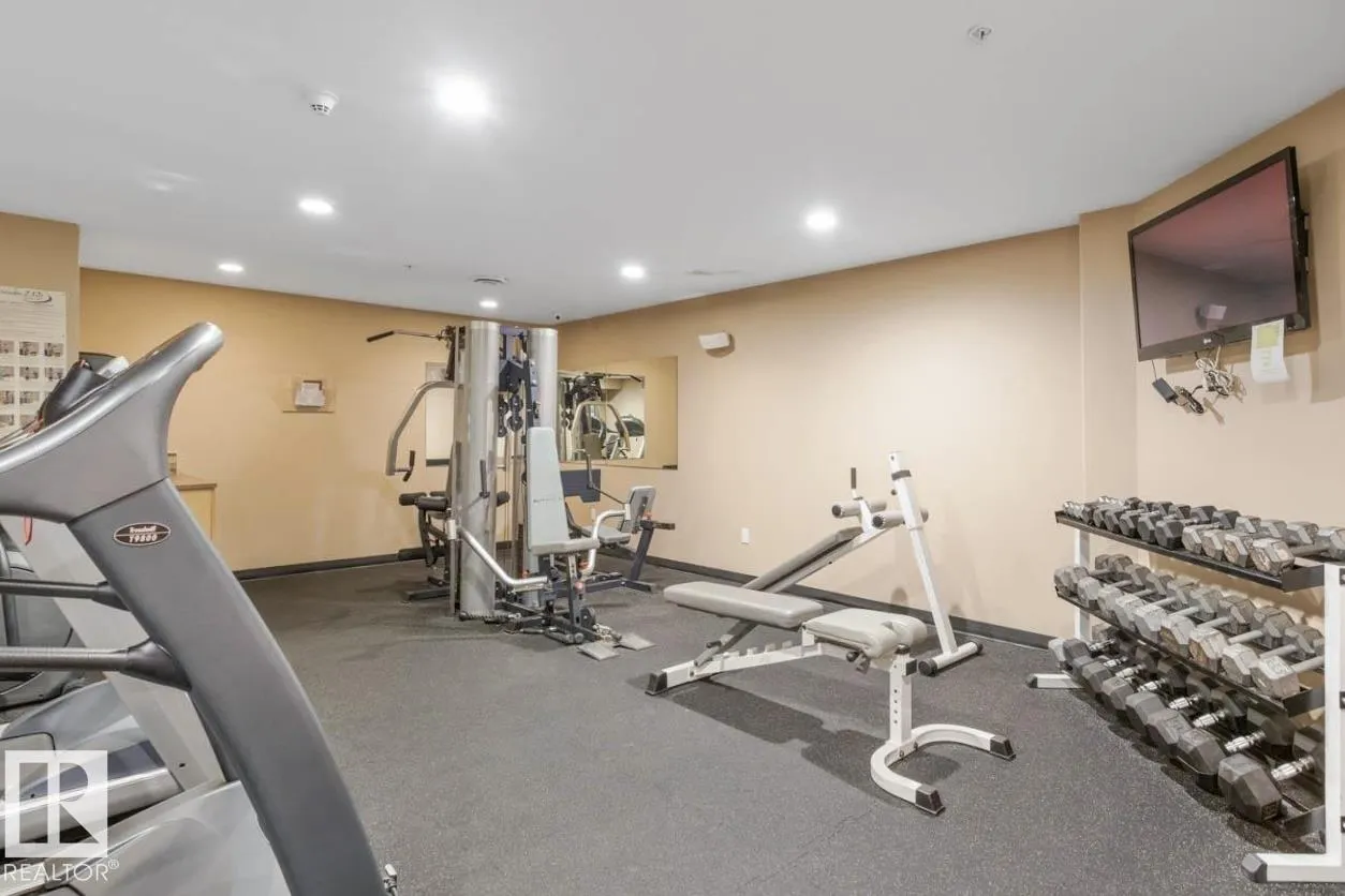 300 Palisades Way