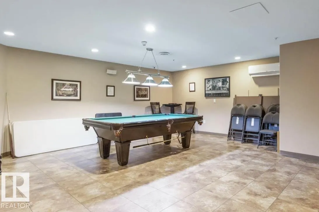 300 Palisades Way