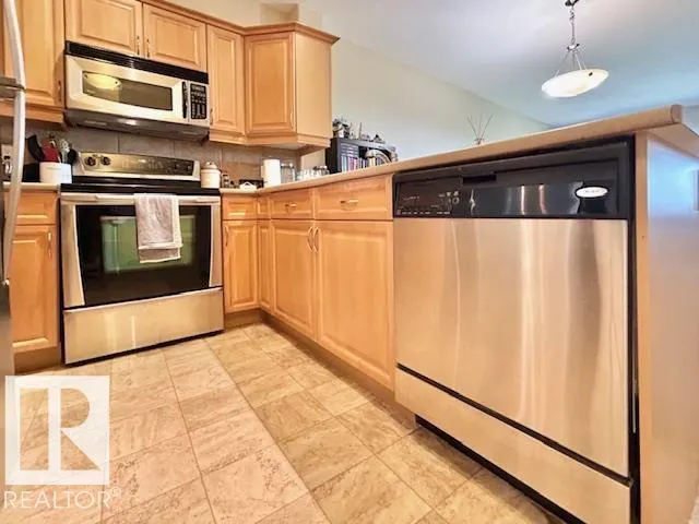 300 Palisades Way