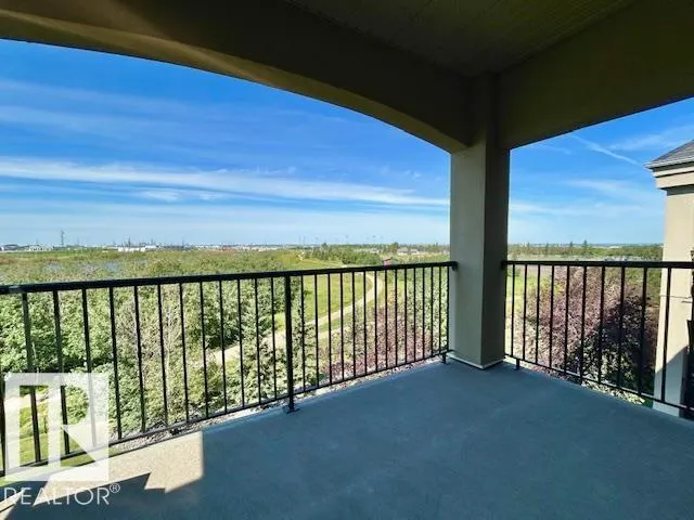 300 Palisades Way
