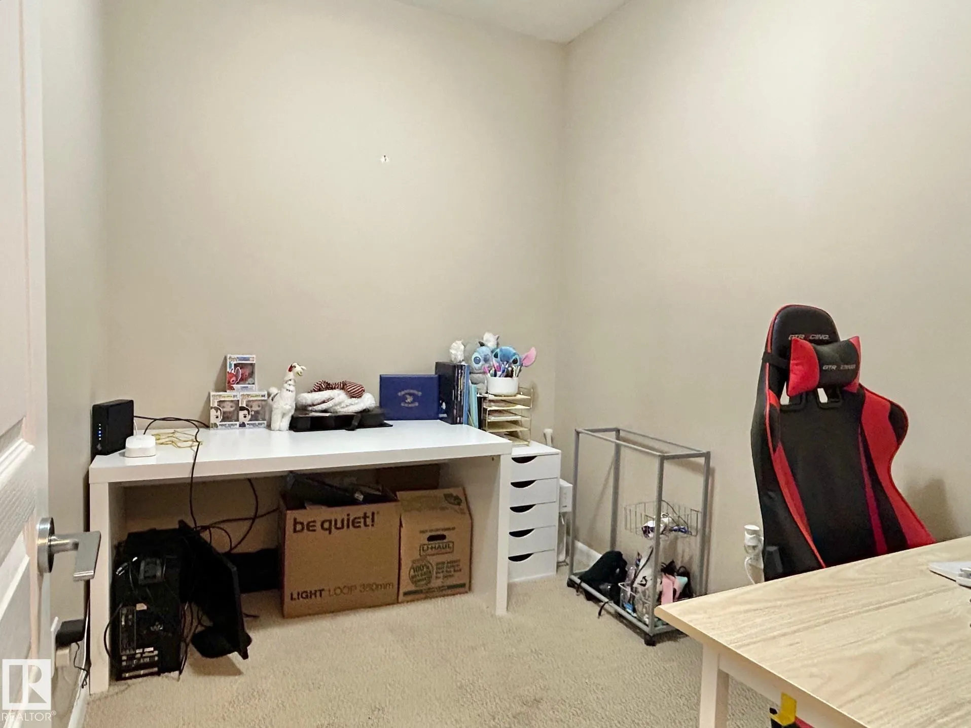 300 Palisades Way
