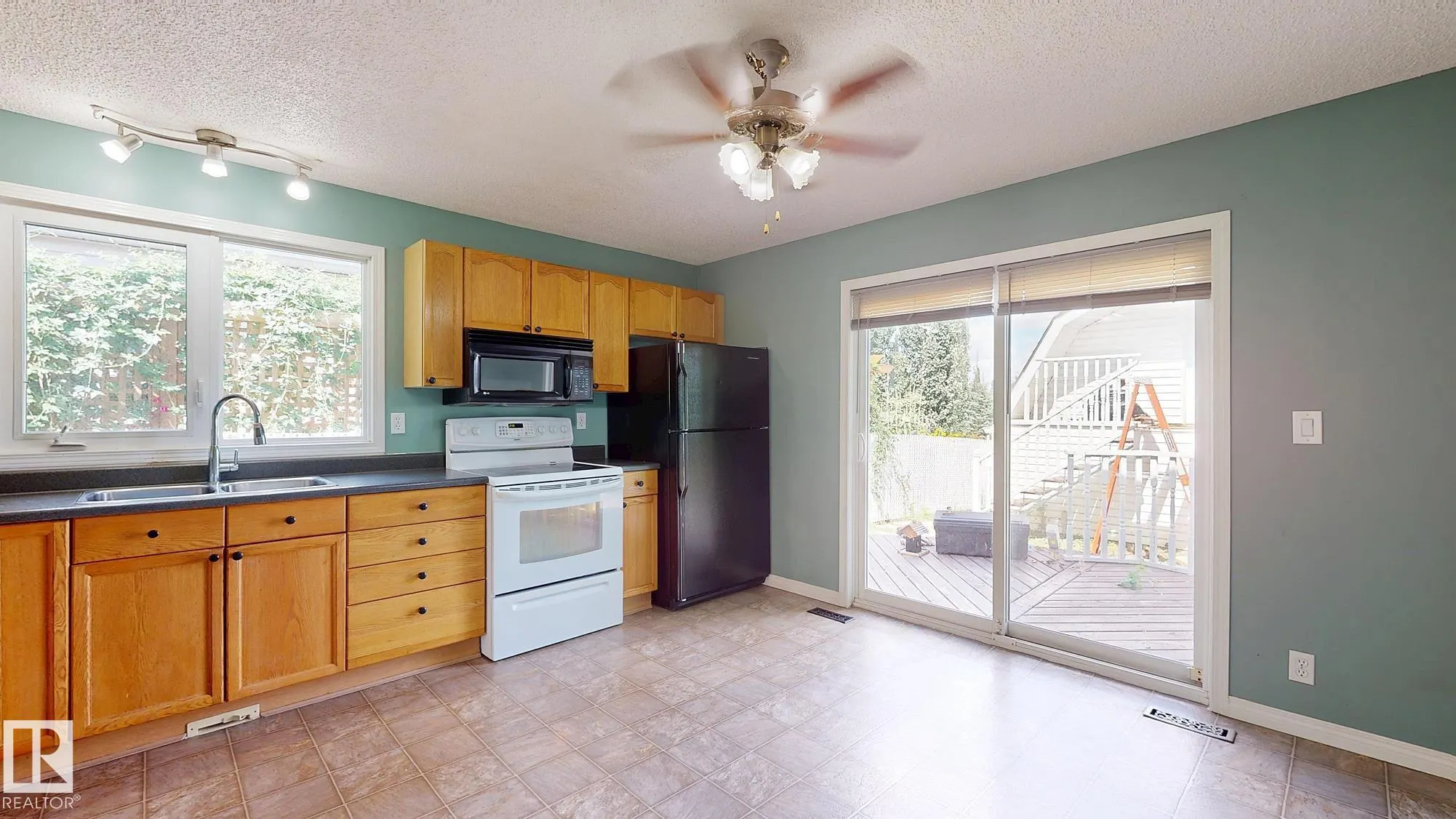 218 GREENWOOD Drive