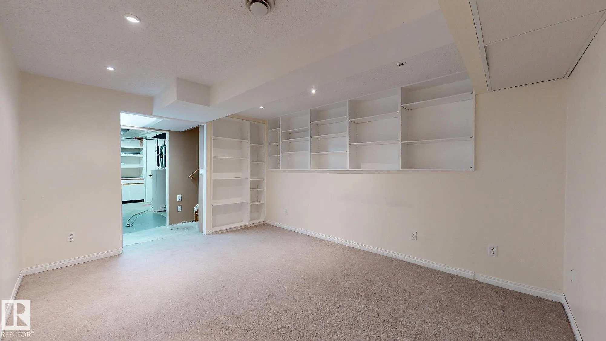 218 GREENWOOD Drive
