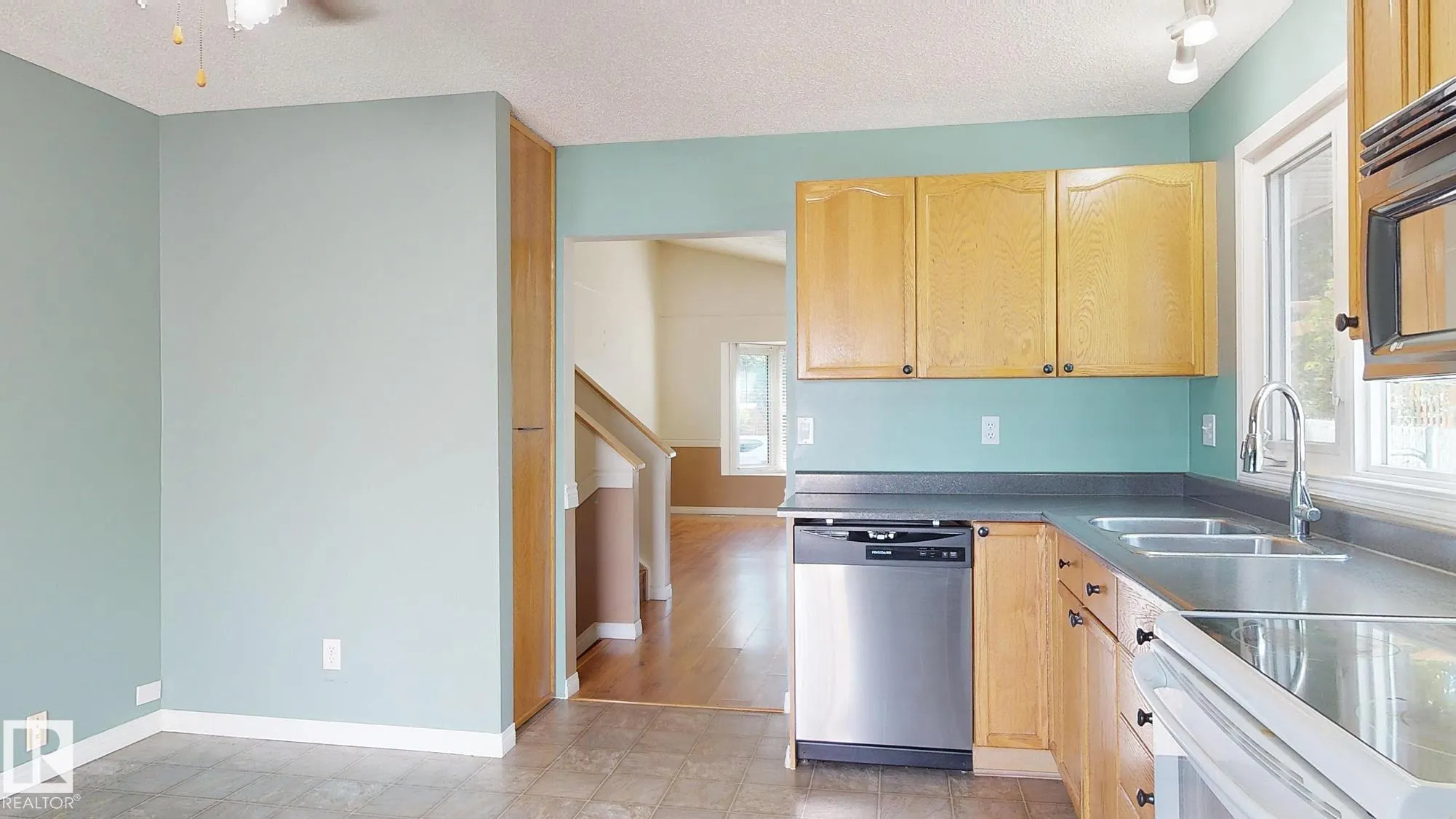 218 GREENWOOD Drive